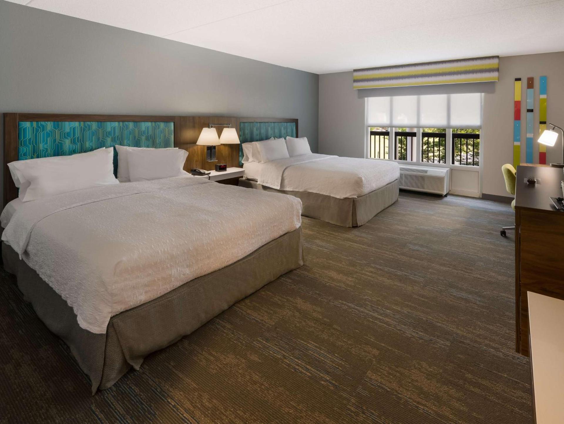 Hampton Inn and Suites Fredericksburg photo 14