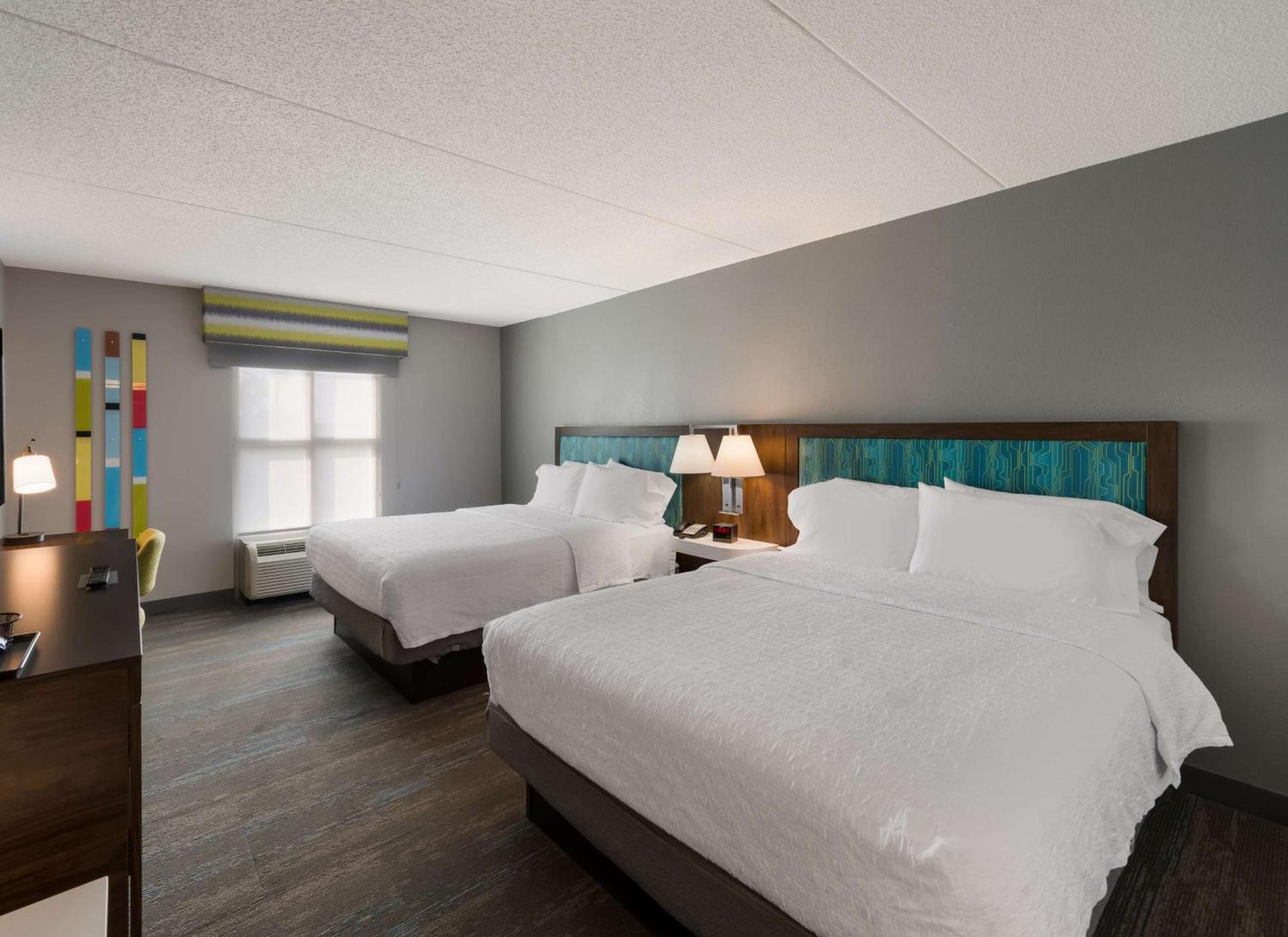Hampton Inn and Suites Fredericksburg photo 16
