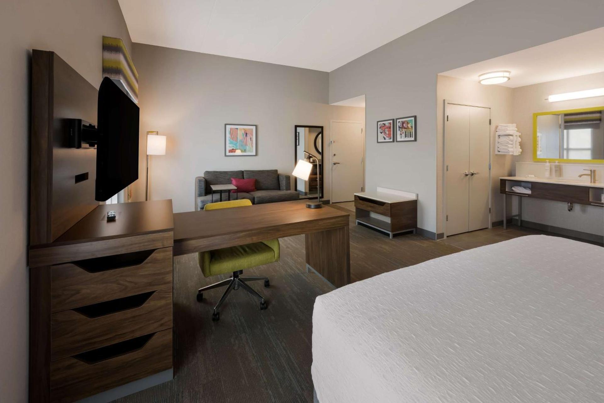 Hampton Inn and Suites Fredericksburg photo 53