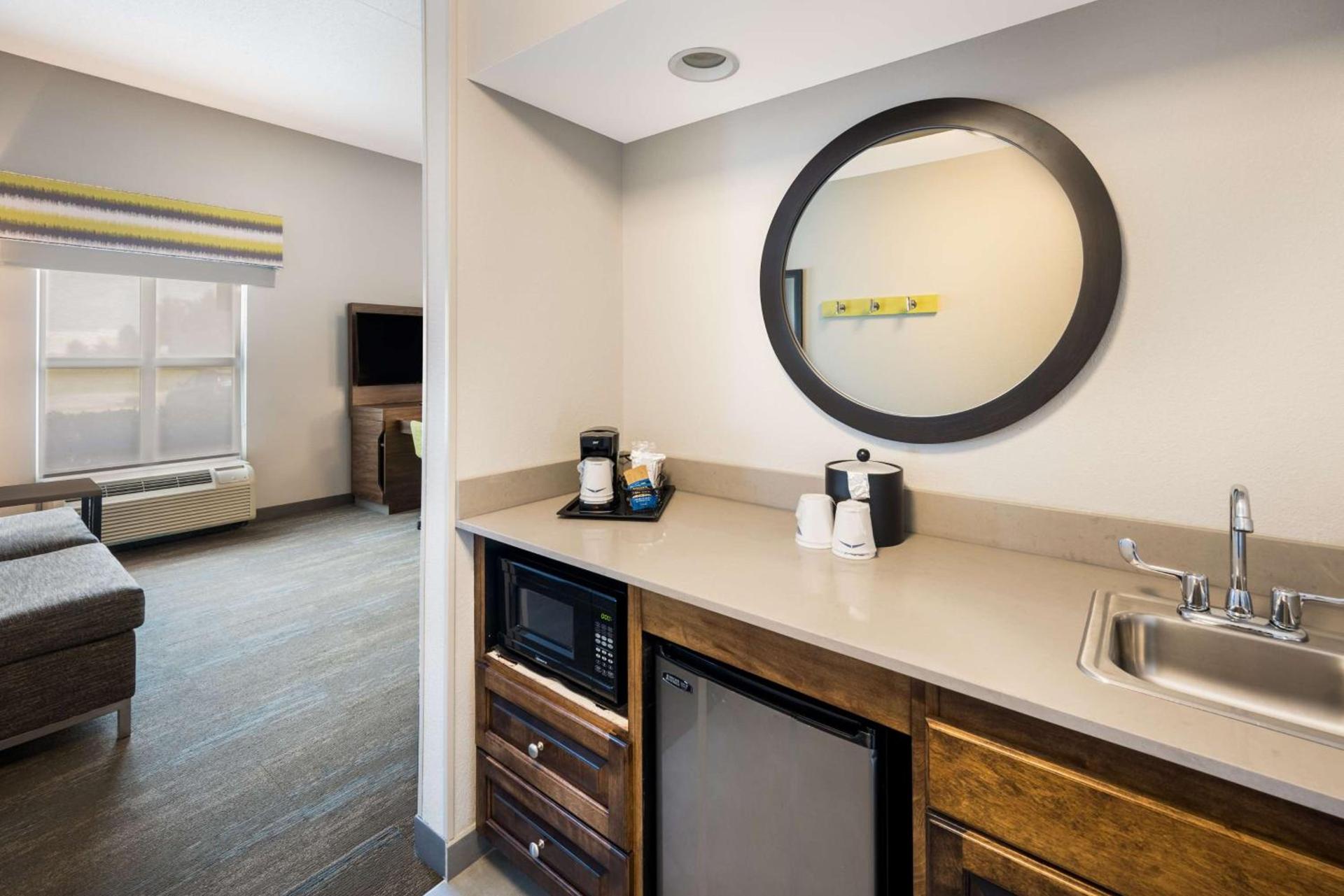 Hampton Inn and Suites Fredericksburg photo 54