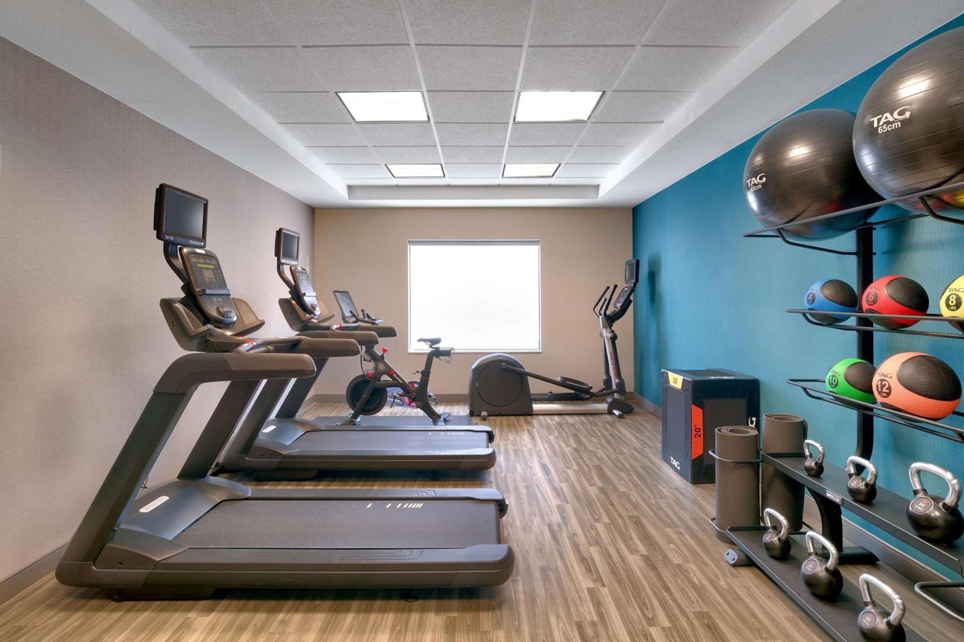 Hampton Inn & Suites Ft Worth-Burleson photo 14