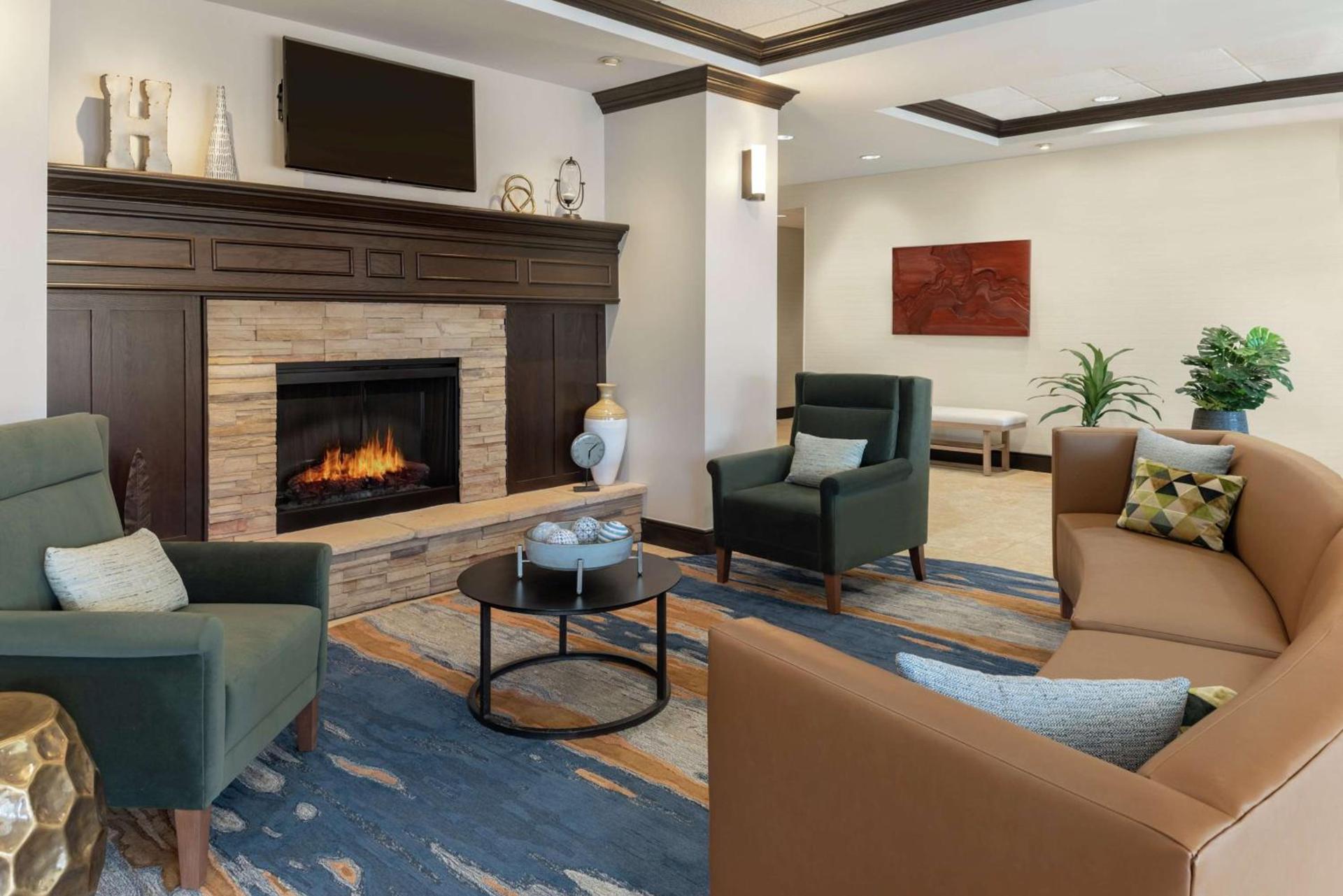 Homewood Suites Fort Wayne photo 5