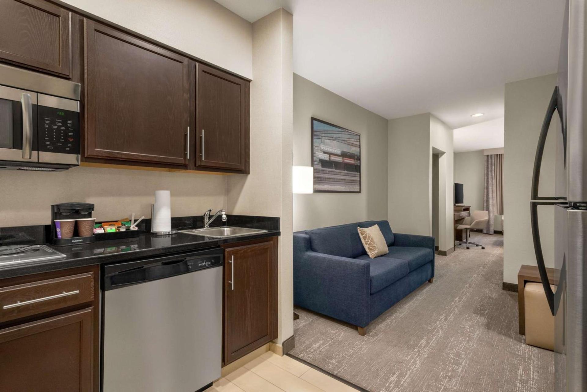 Homewood Suites Fort Wayne photo 12