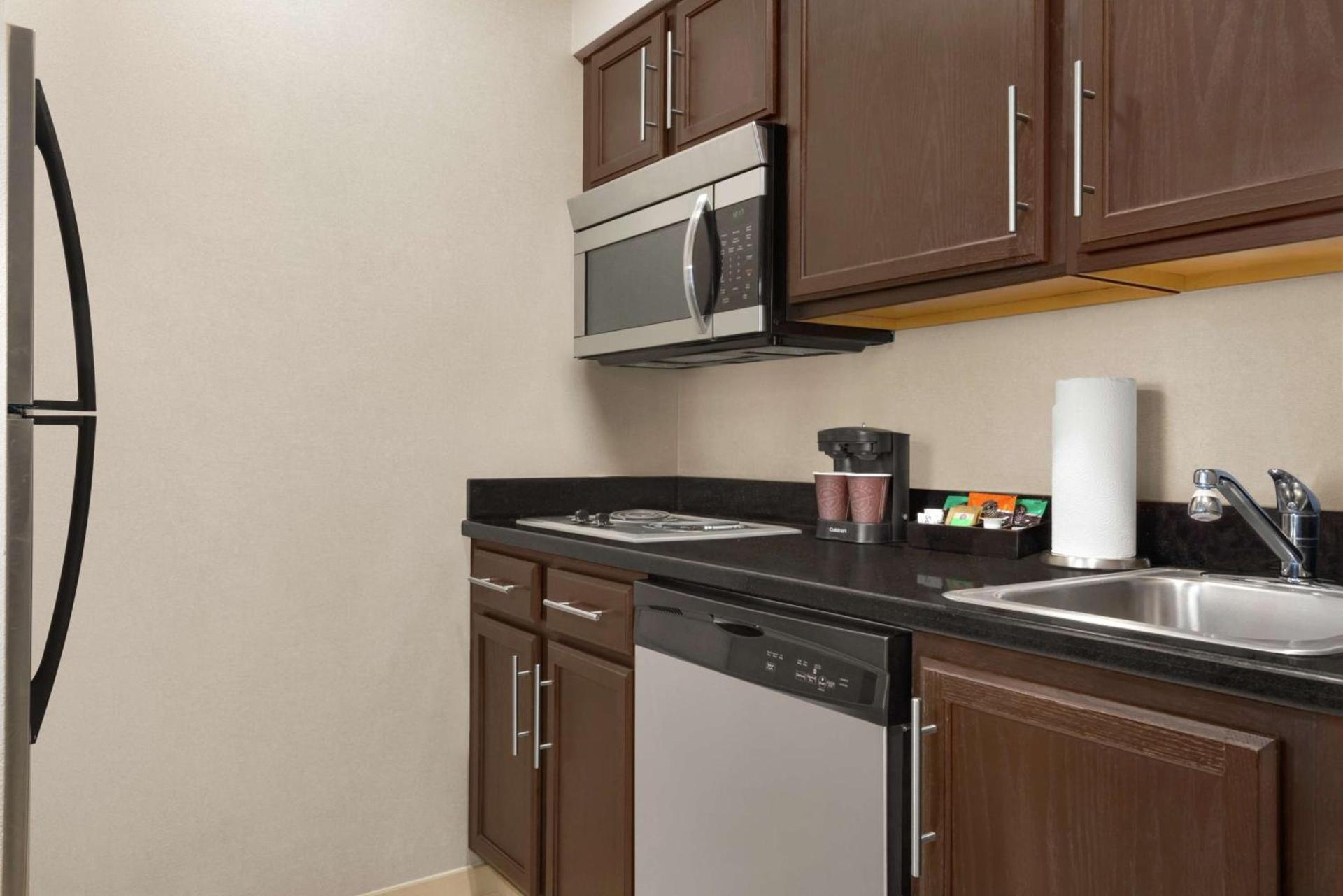 Homewood Suites Fort Wayne photo 18
