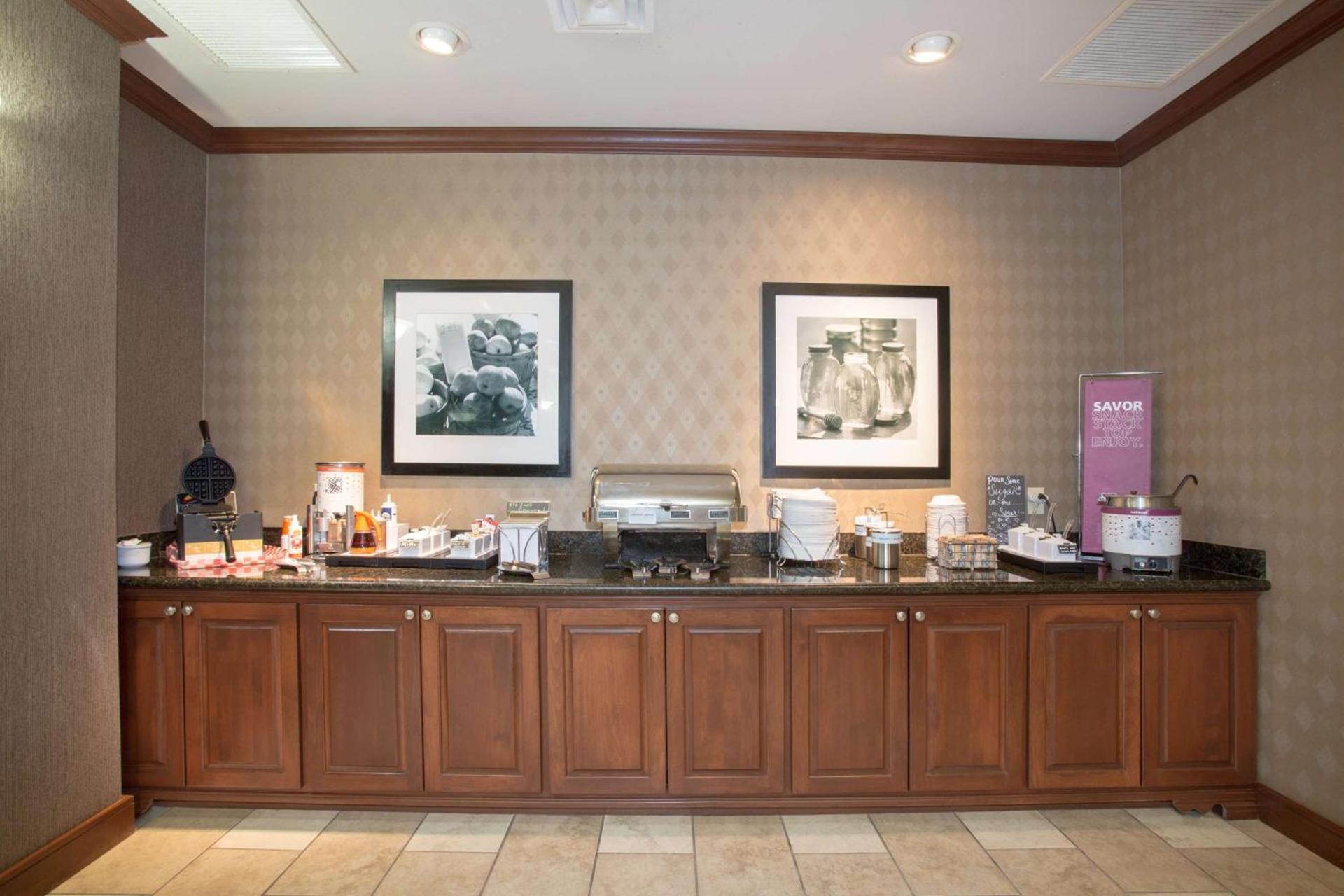 Hampton Inn Siloam Springs photo 8