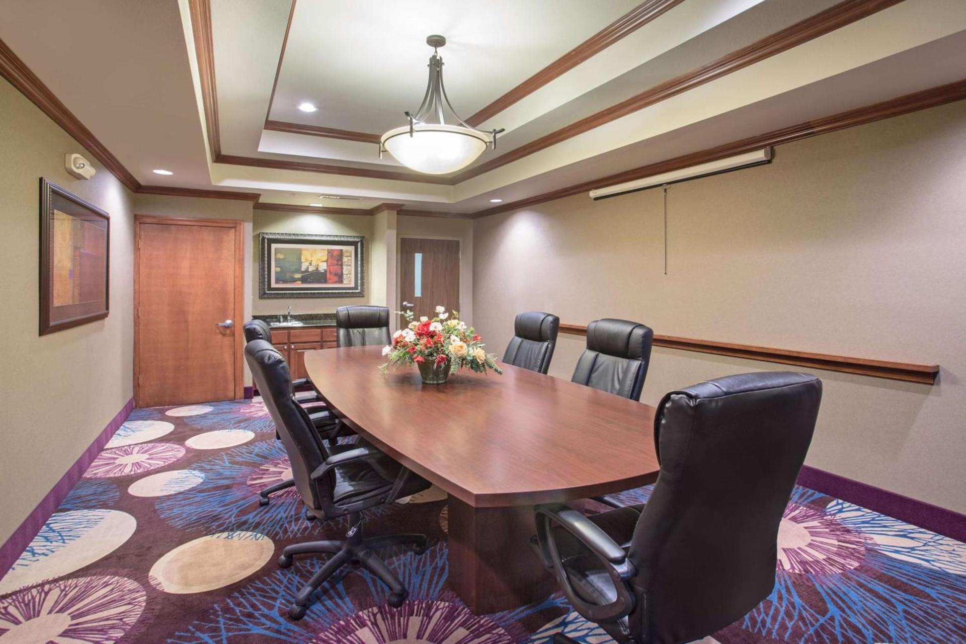 Hampton Inn Siloam Springs photo 31