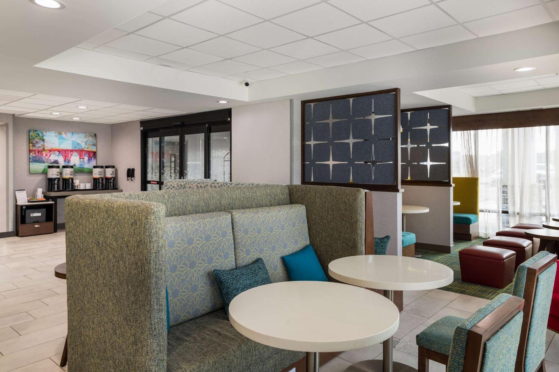 Hampton Inn Gadsden photo 8