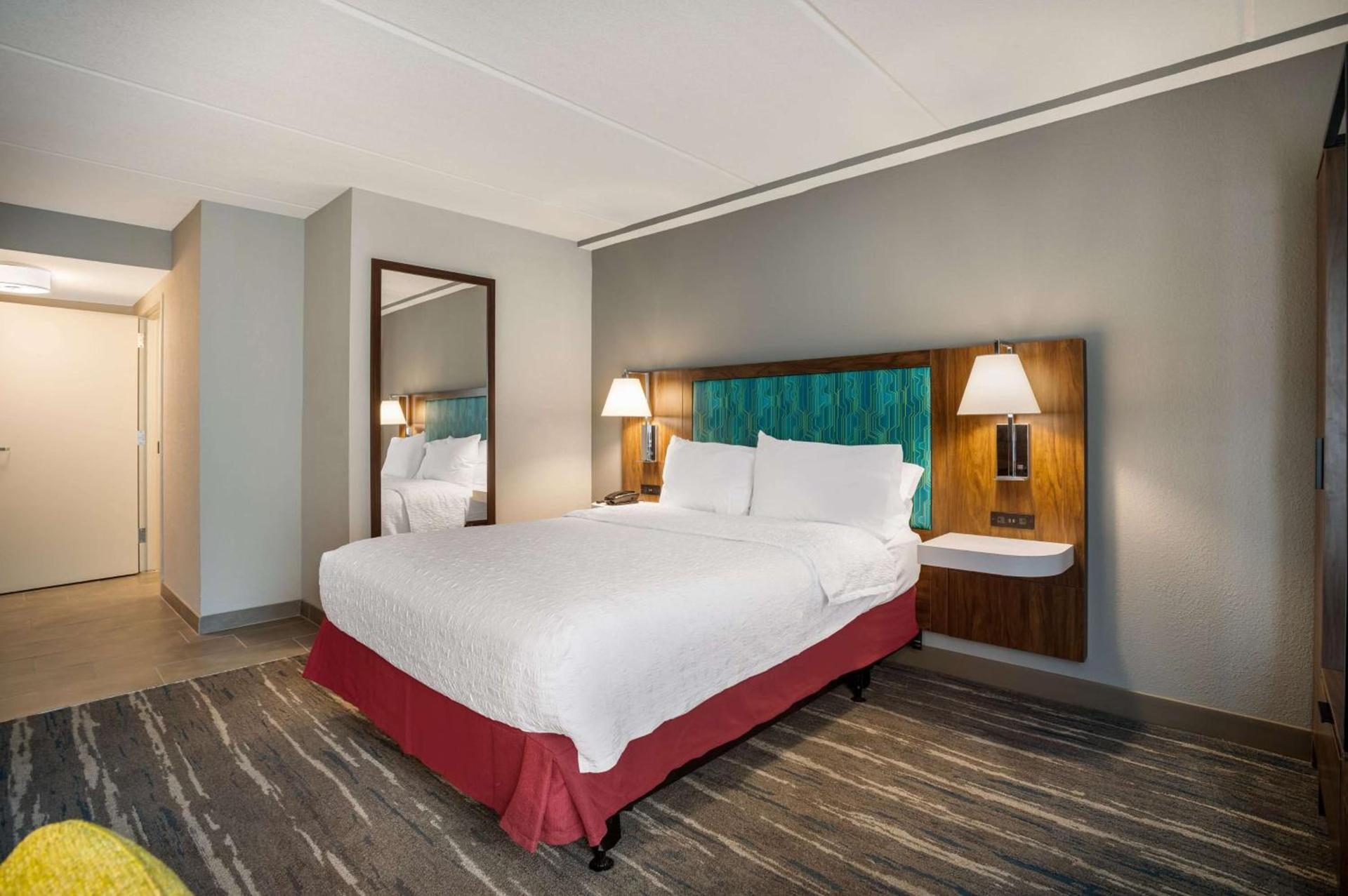 Hampton Inn Gadsden photo 17