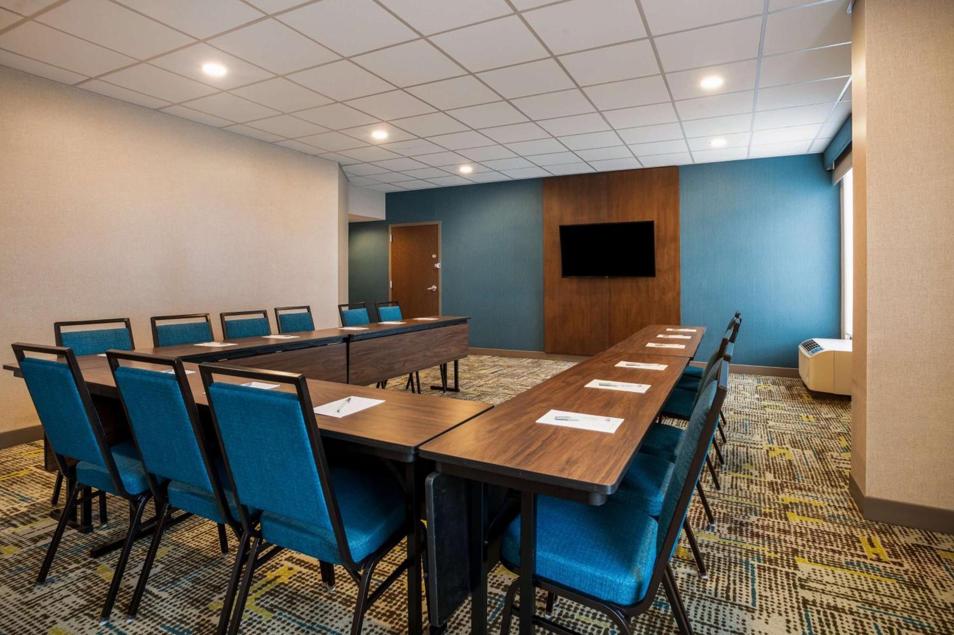 Hampton Inn Gadsden photo 32
