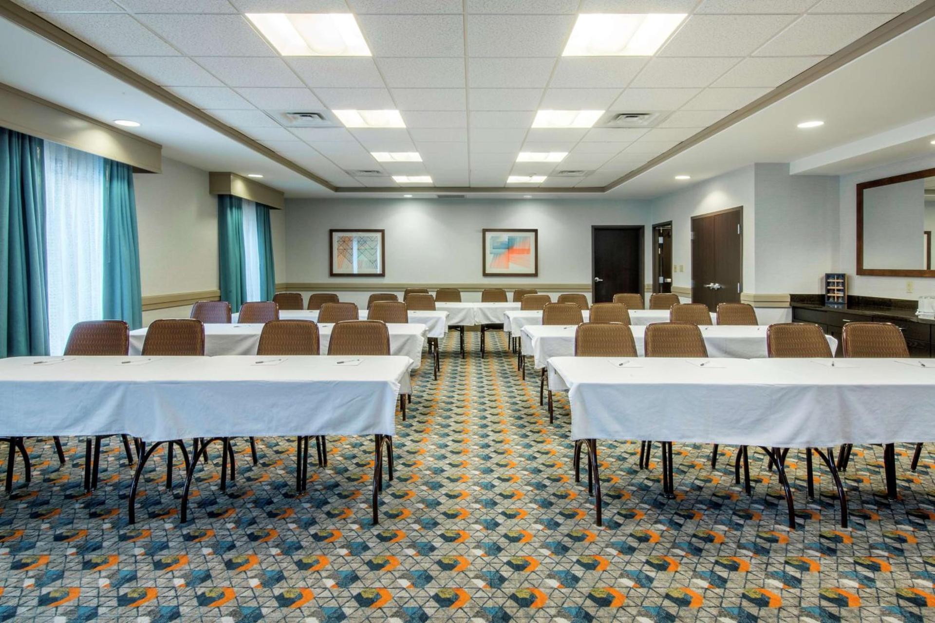 Hampton Inn & Suites Spokane Valley photo 39