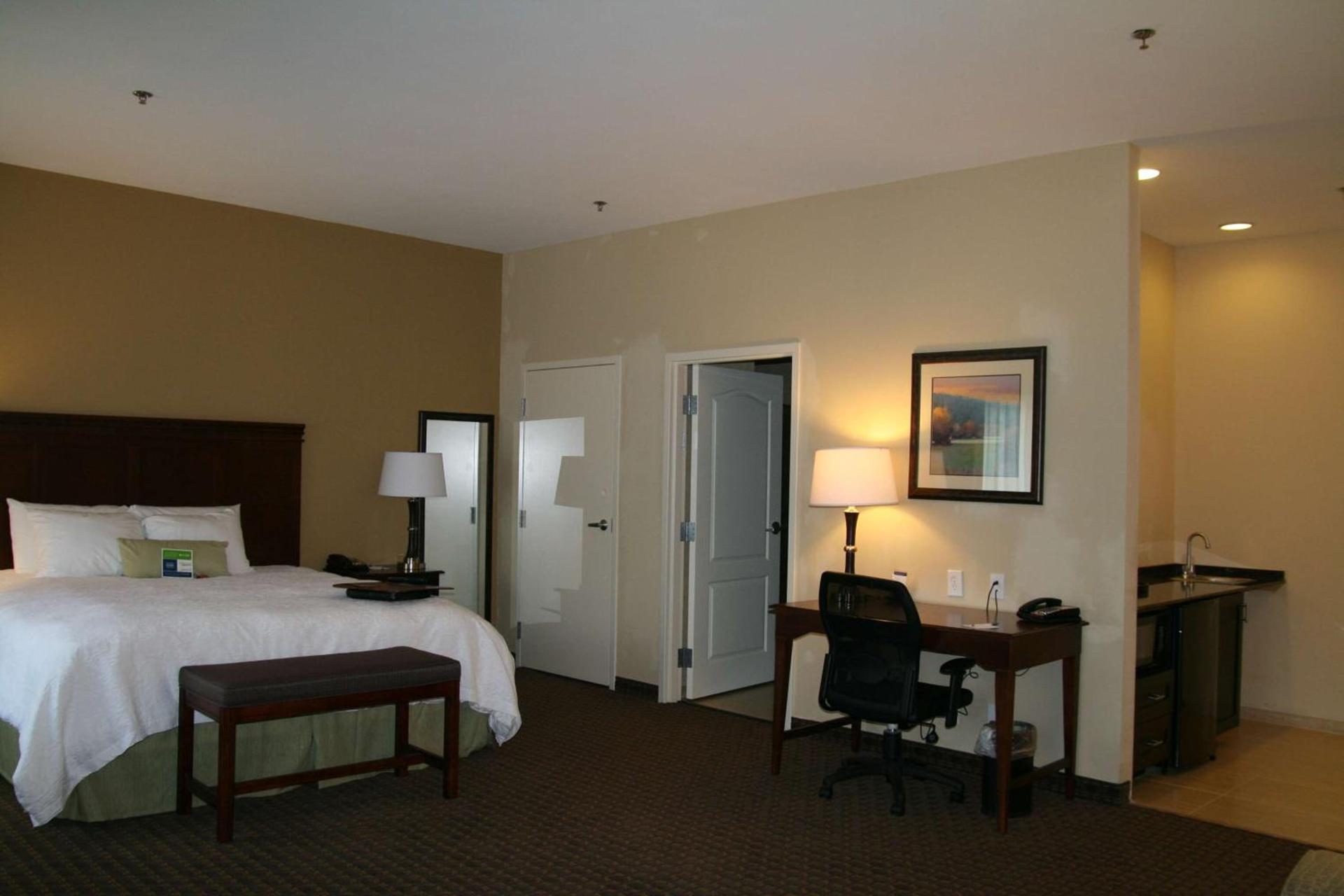 Hawthorn Extended Stay by Wyndham Kilgore photo 12