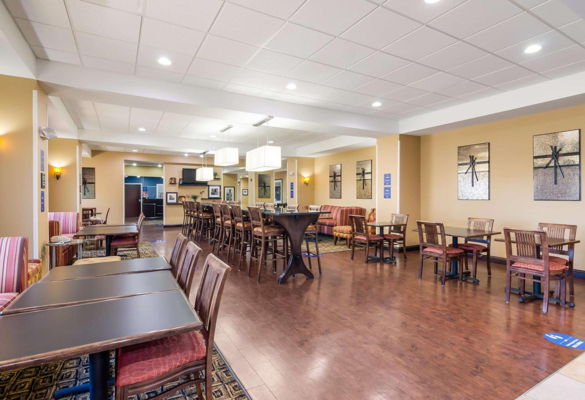 Hampton Inn Galax photo 6
