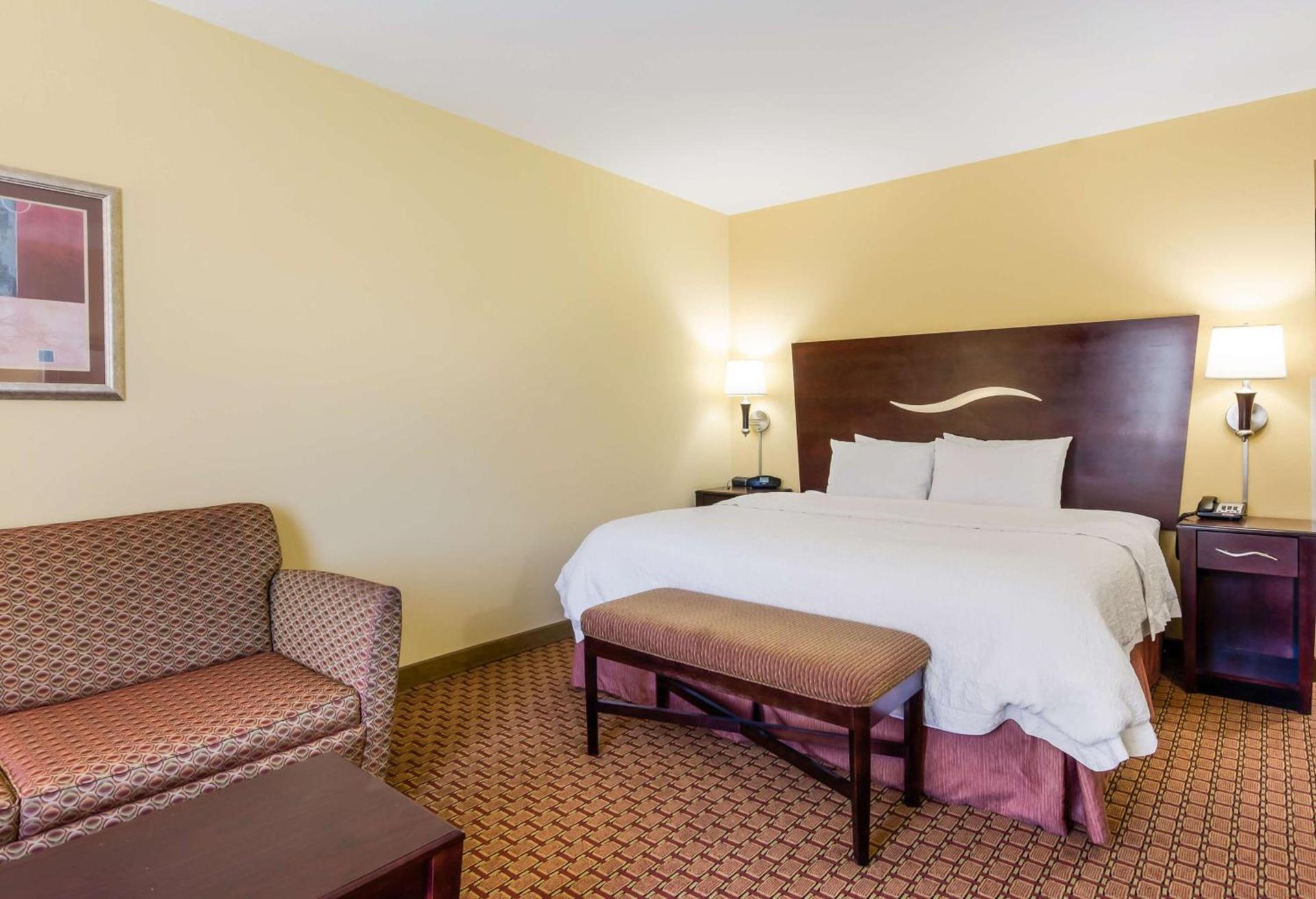 Hampton Inn Galax photo 14