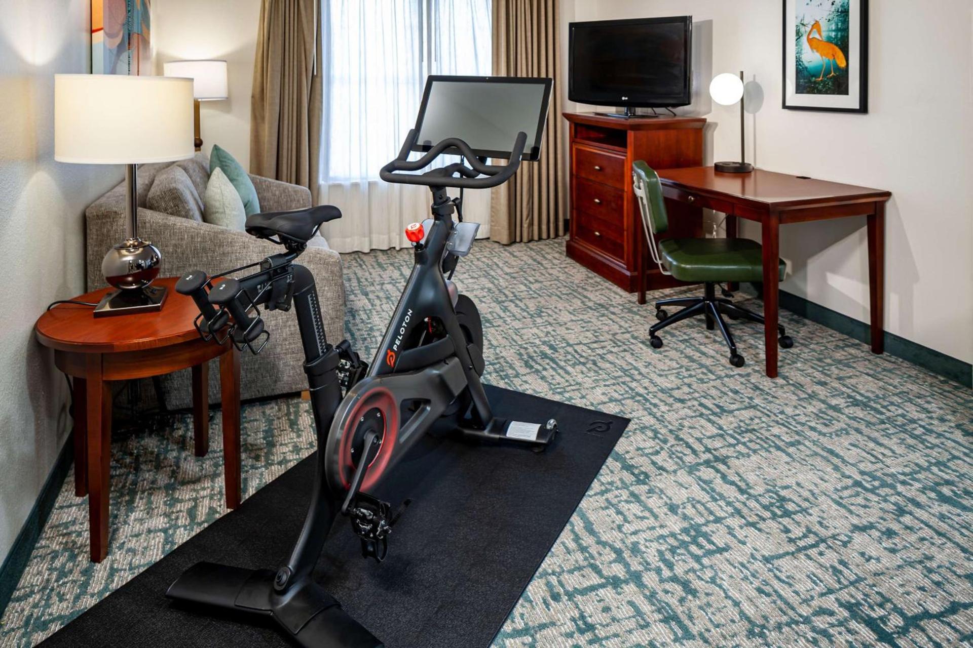 Homewood Suites by Hilton Gainesville photo 7