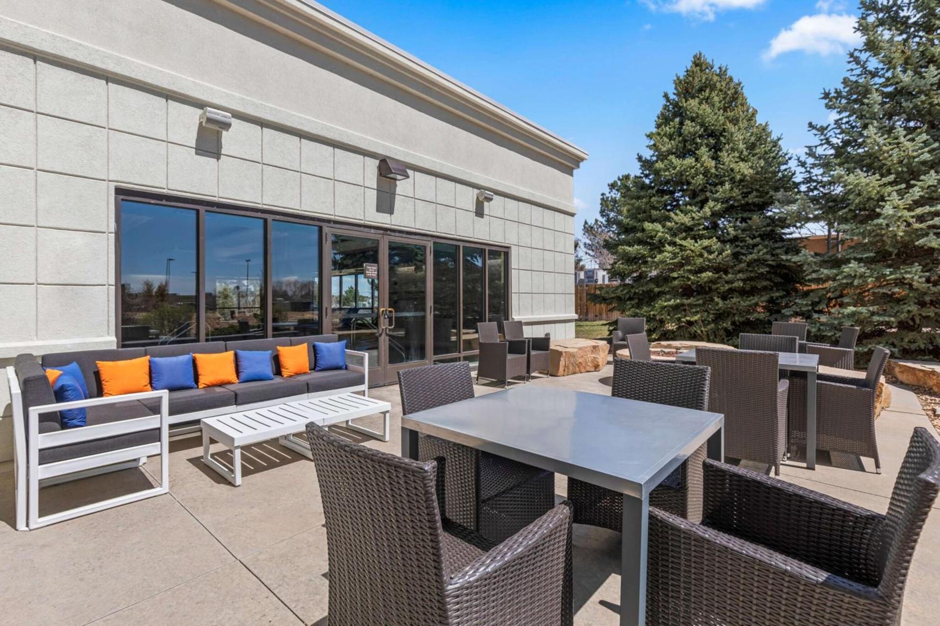 Hampton Inn & Suites Greeley photo 4