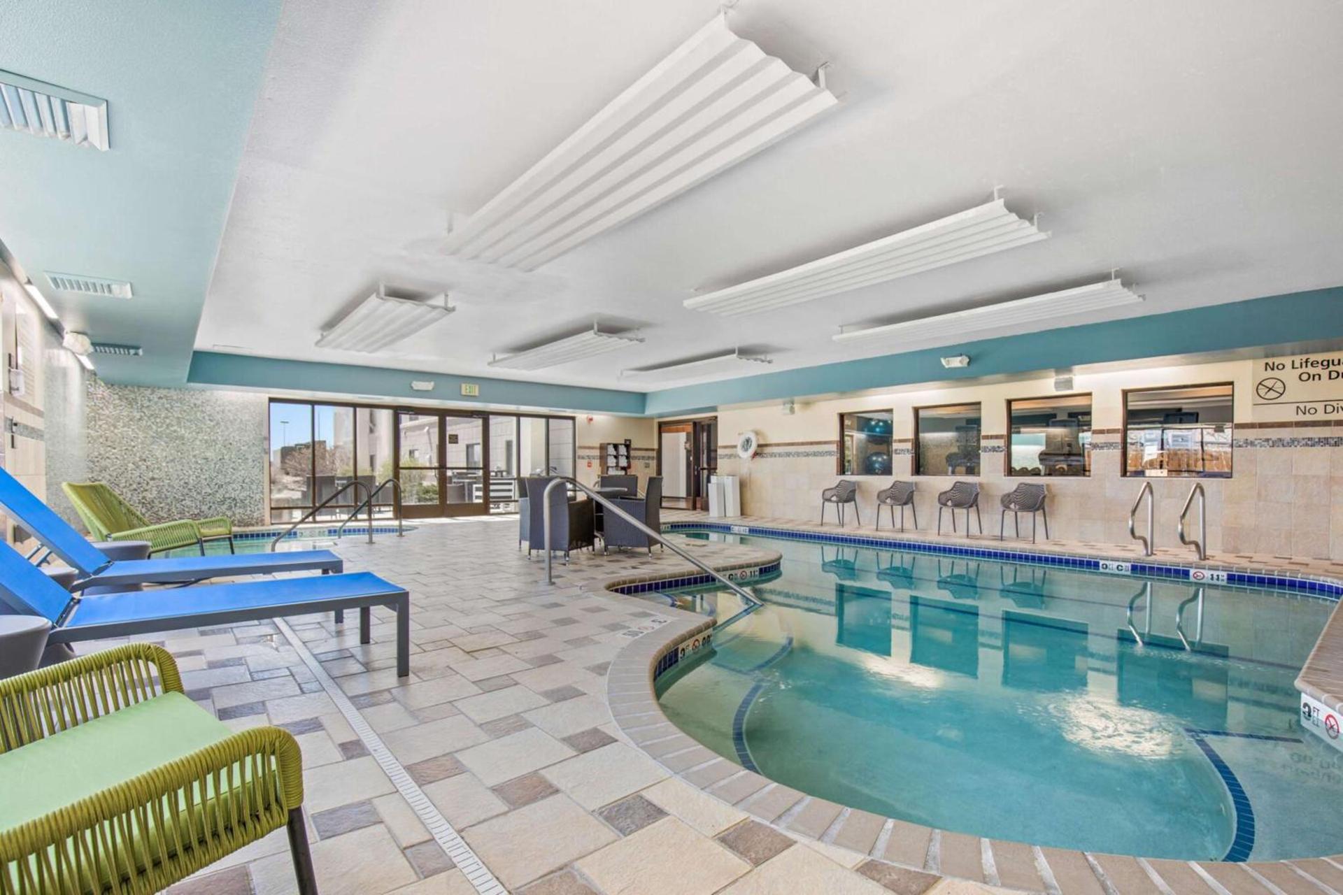 Hampton Inn & Suites Greeley photo 9