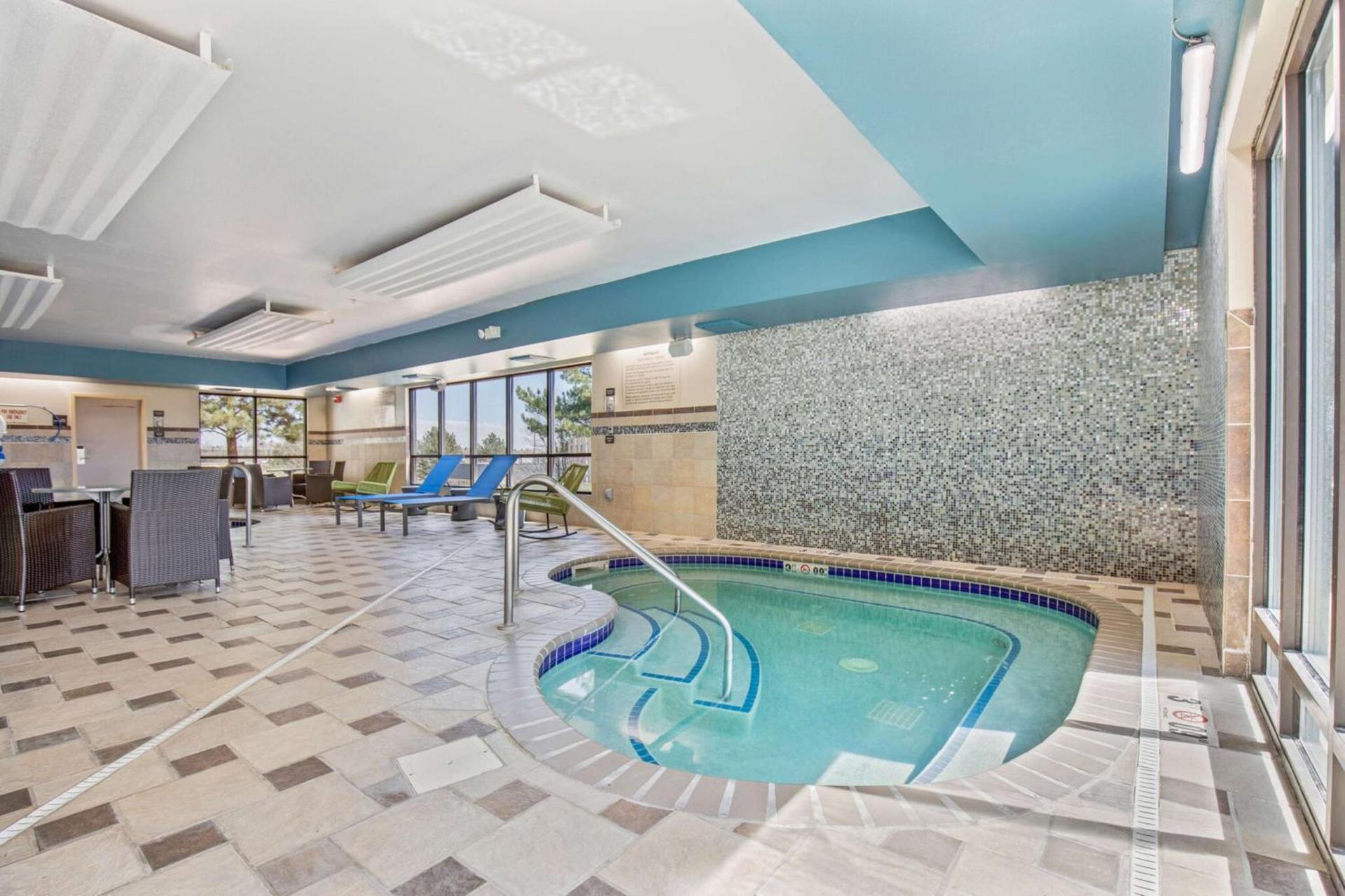 Hampton Inn & Suites Greeley photo 10