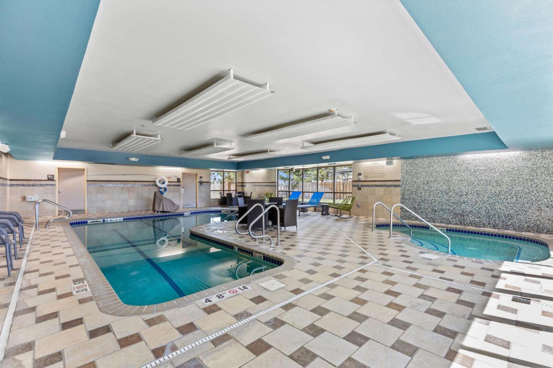 Hampton Inn & Suites Greeley photo 11