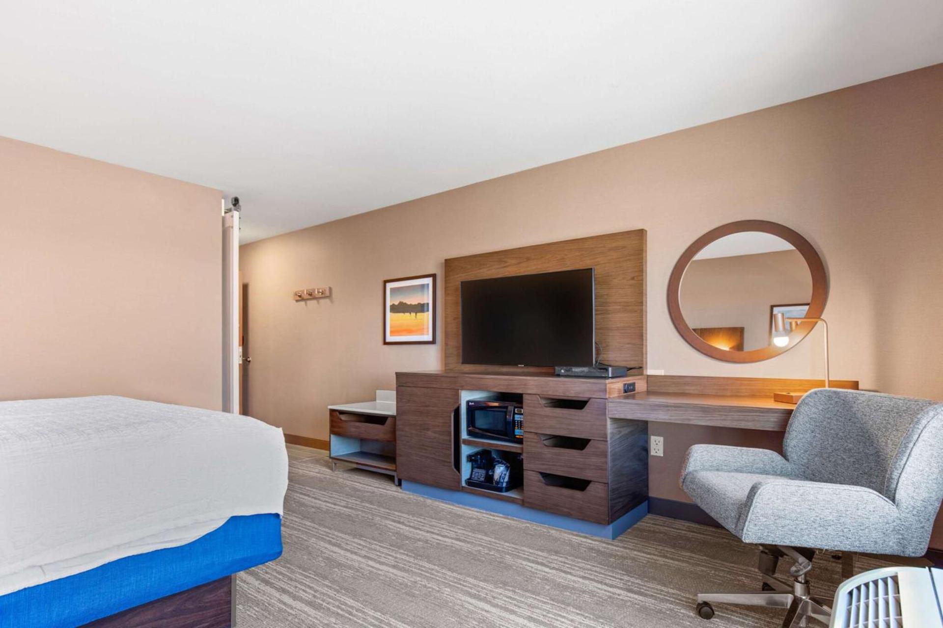 Hampton Inn & Suites Greeley photo 24