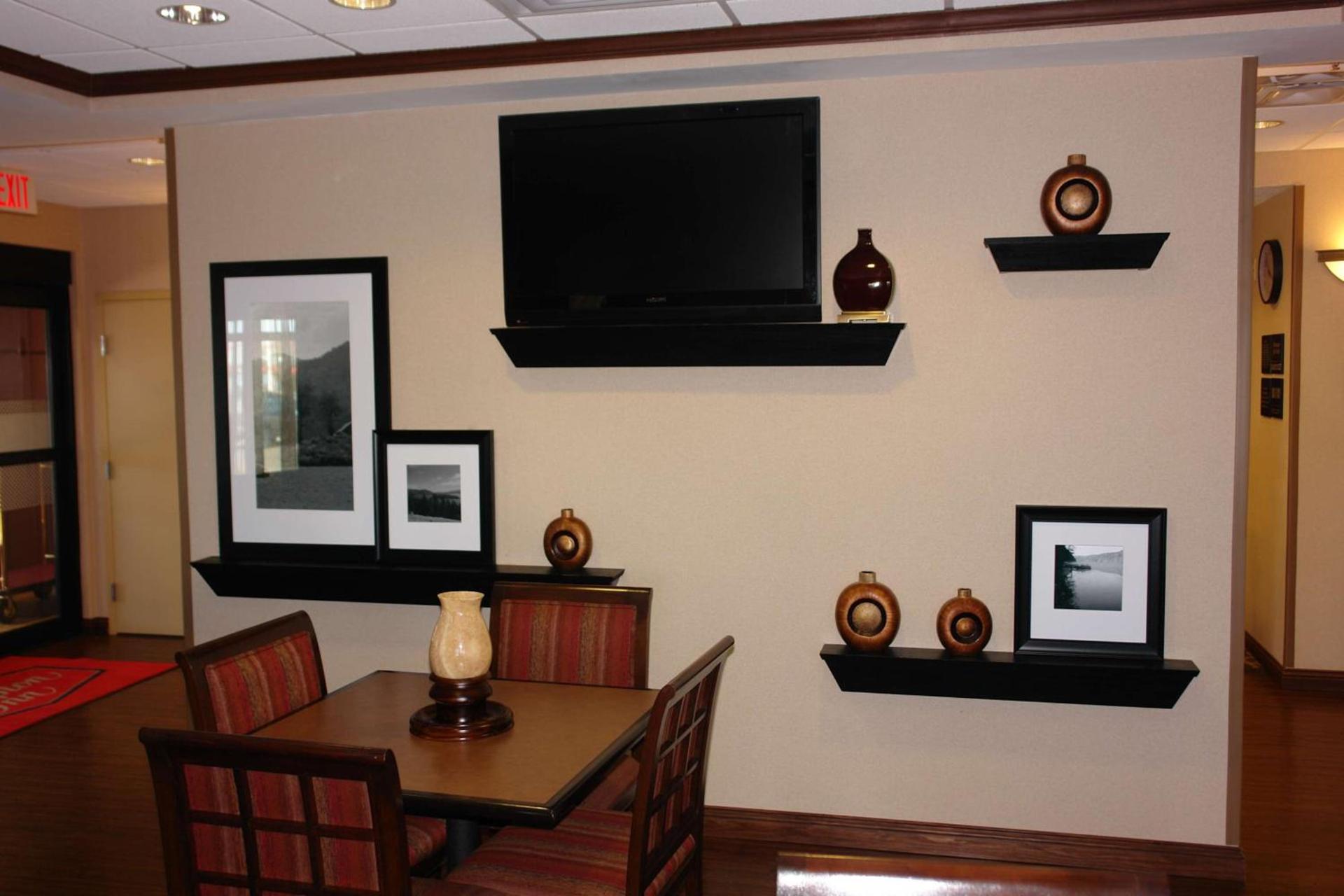 Hampton Inn Gallipolis photo 10
