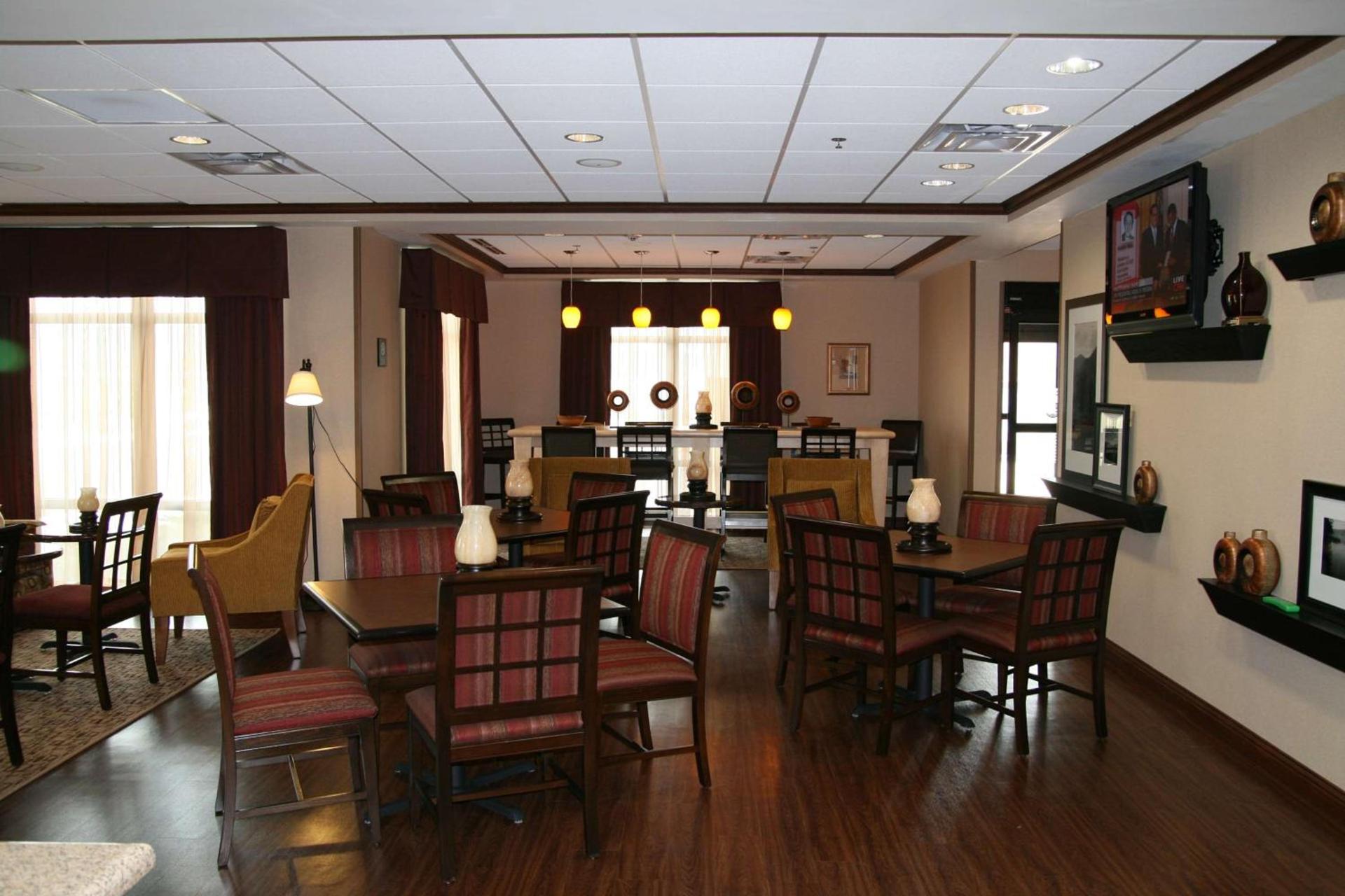 Hampton Inn Gallipolis photo 12