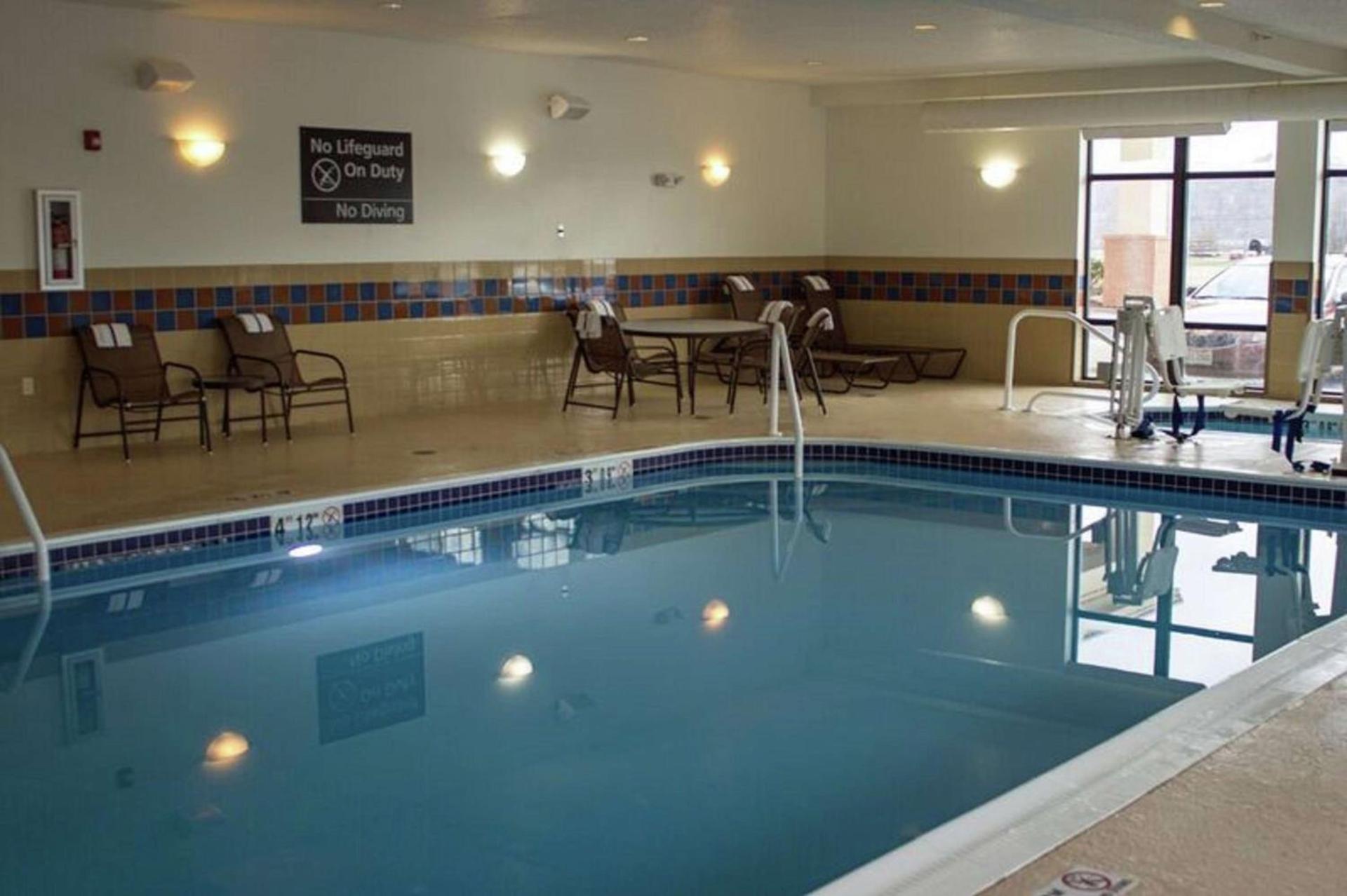 Hampton Inn Gallipolis photo 15