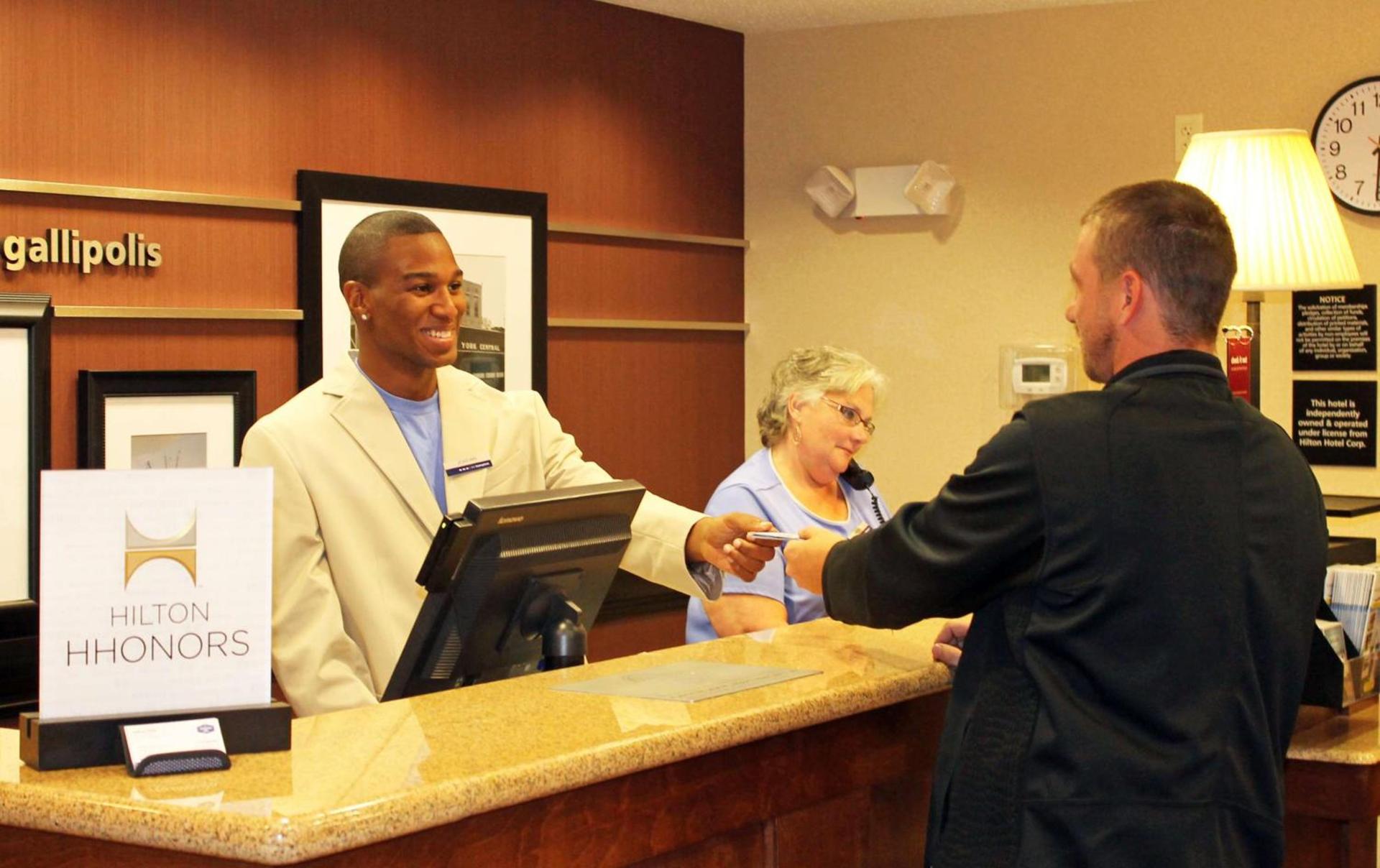 Hampton Inn Gallipolis photo 14