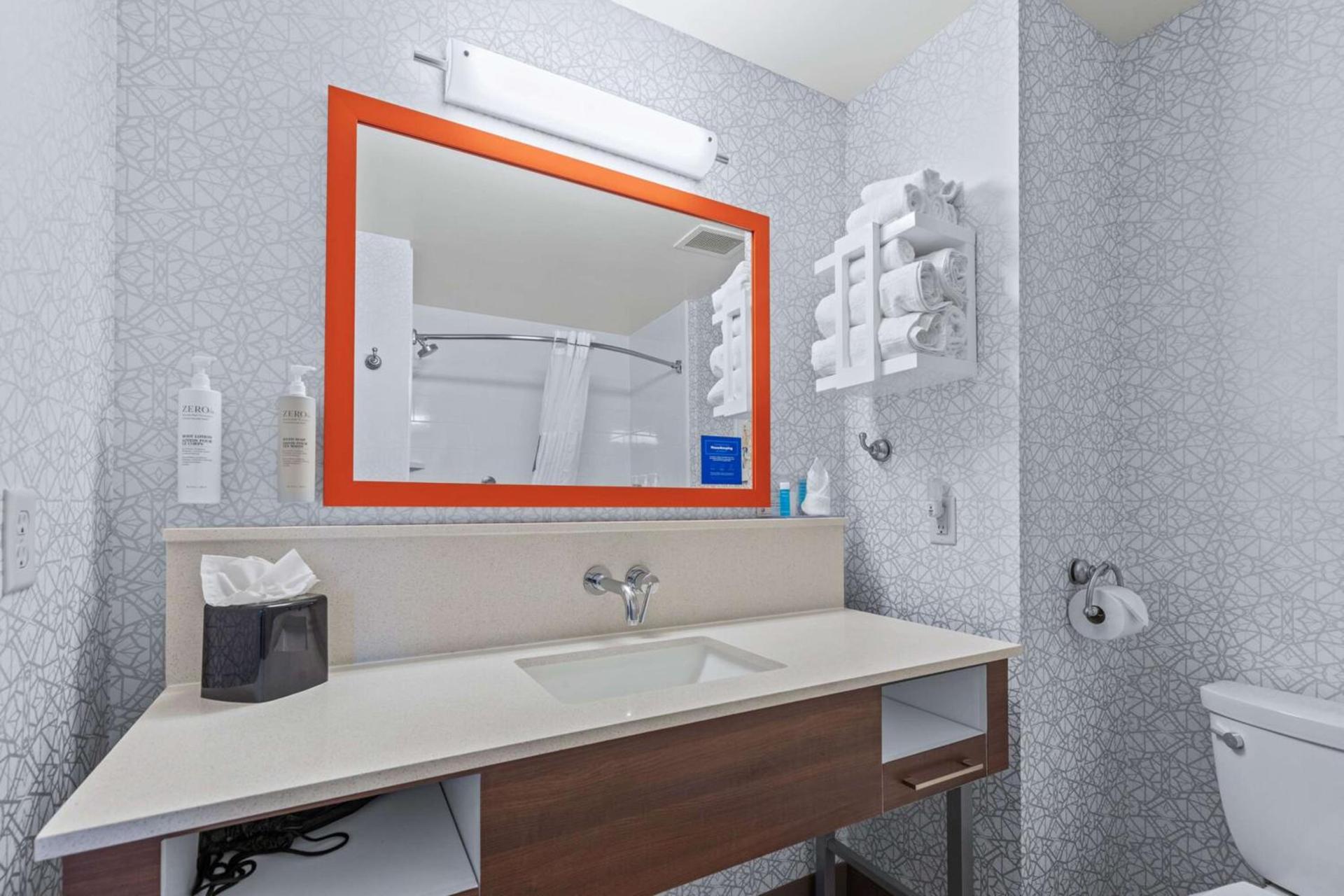 Hampton Inn & Suites Greeley photo 47