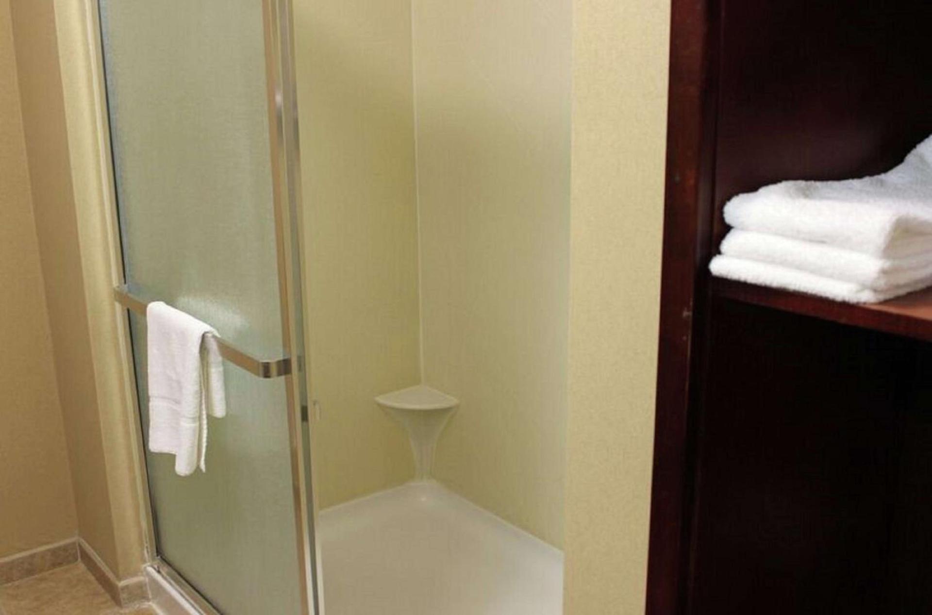 Hampton Inn Gallipolis photo 32