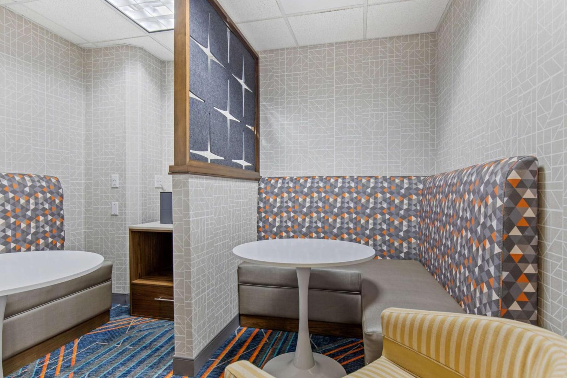 Hampton Inn & Suites Greeley photo 56
