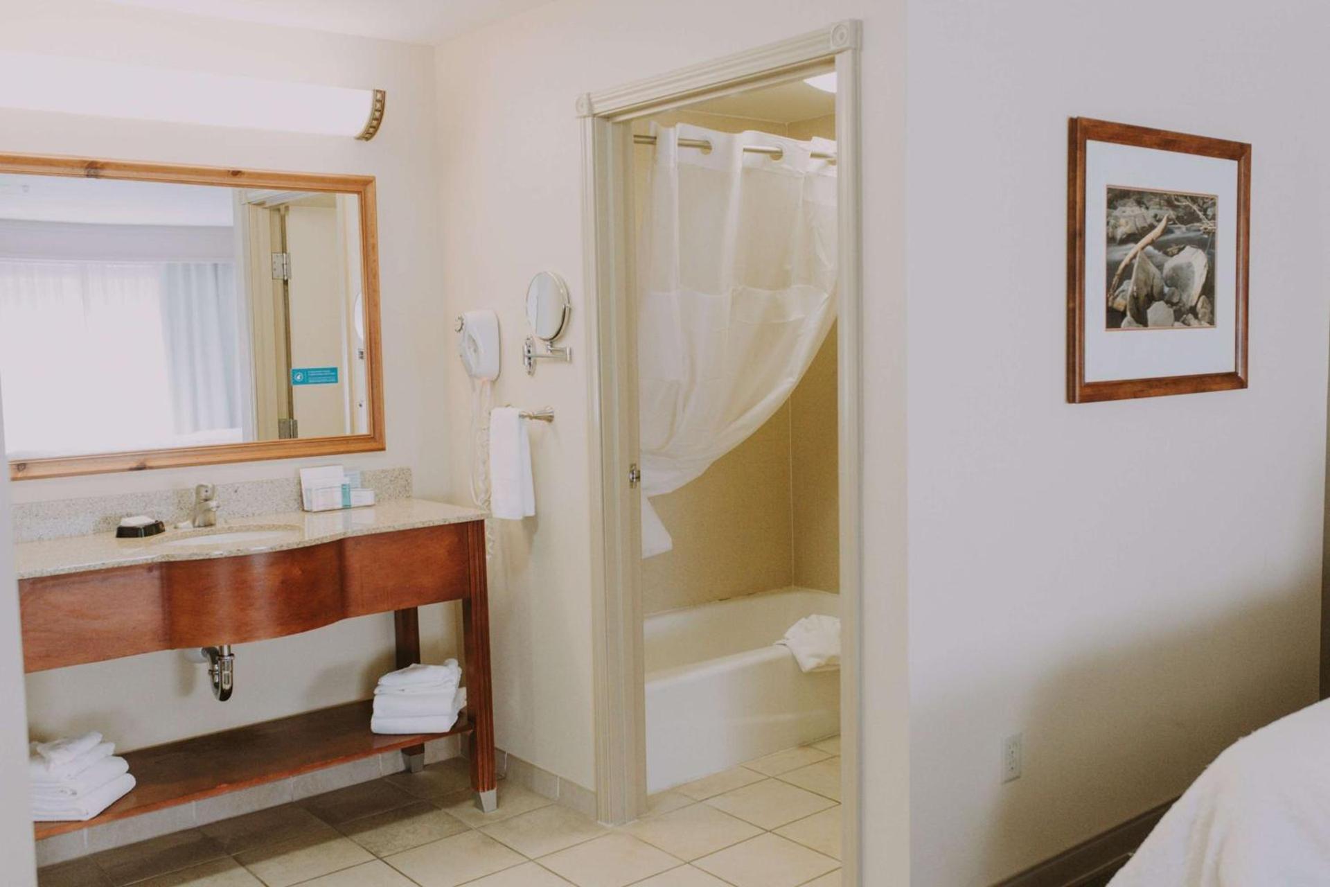 Hampton Inn & Suites Green River photo 26