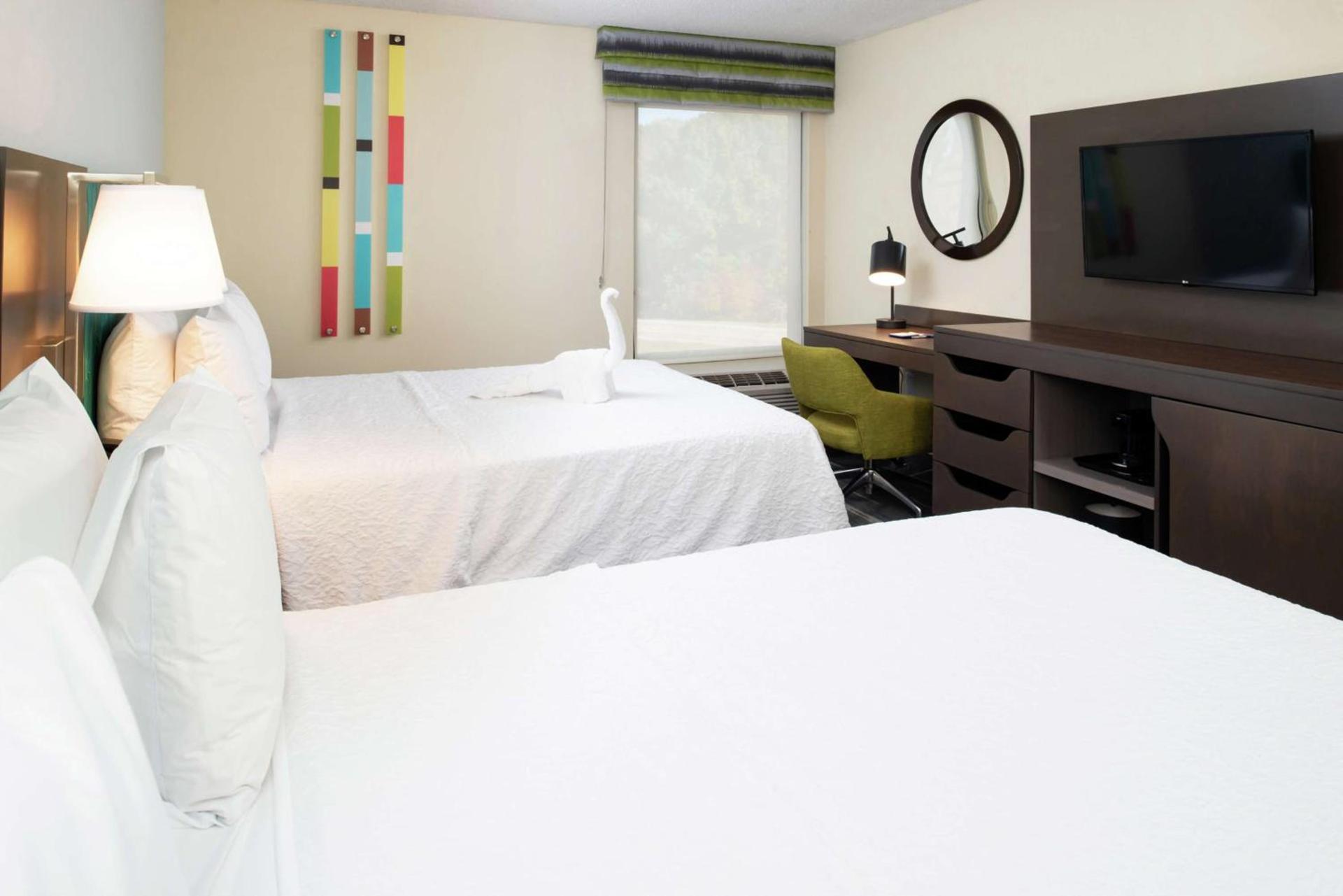 Hampton Inn Greensboro Airport photo 31