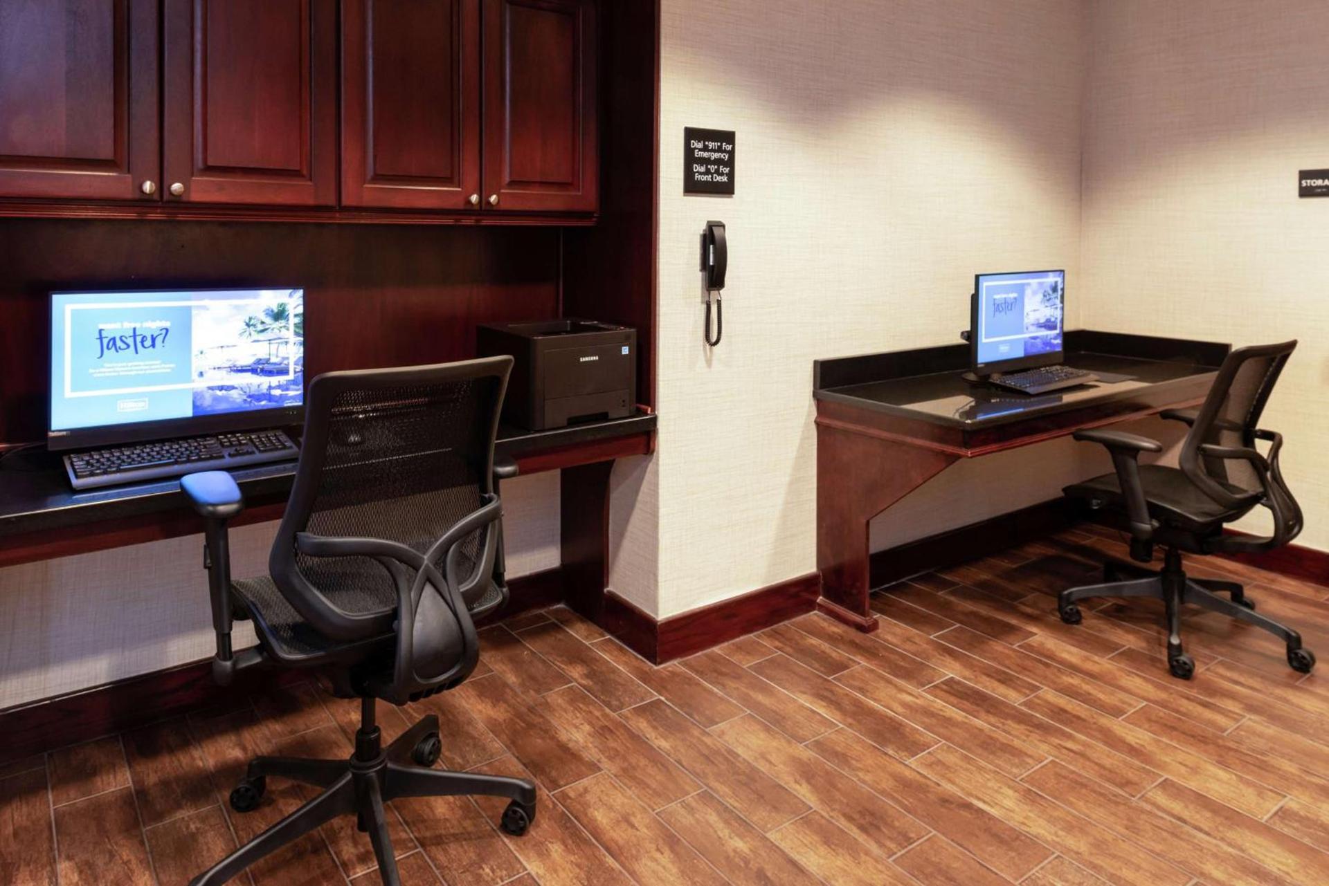 Hampton Inn Greensboro Airport photo 50