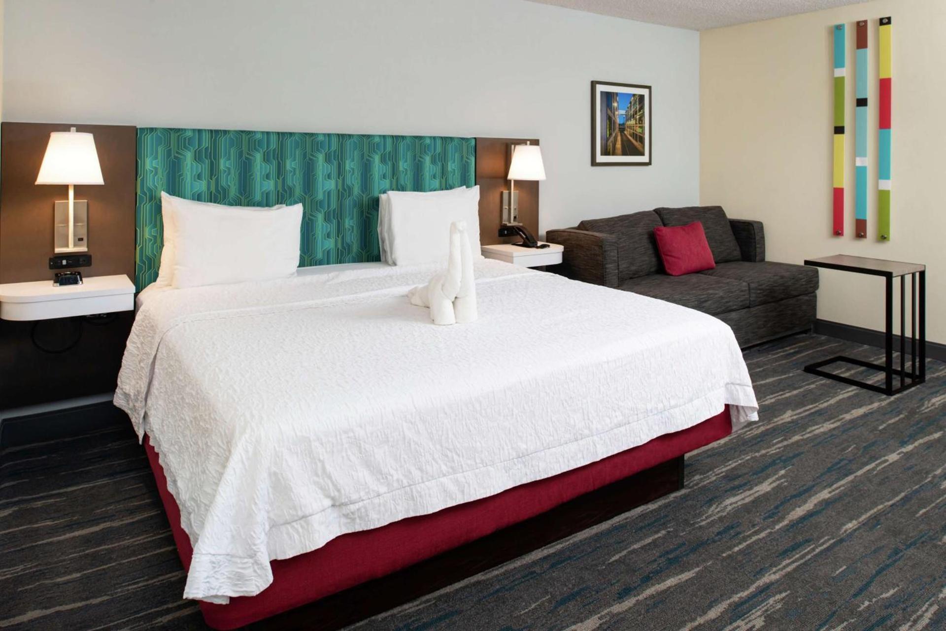 Hampton Inn Greensboro Airport photo 42