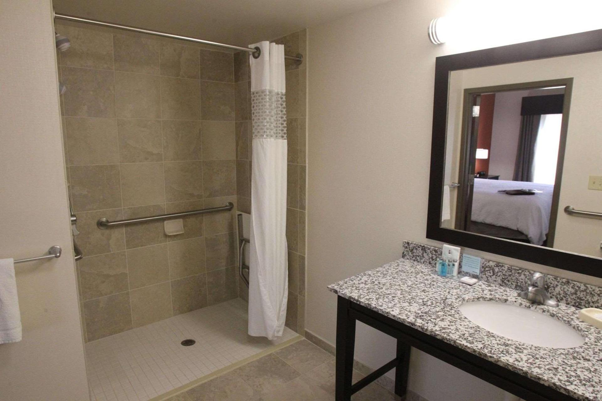 Hampton Inn & Suites Seneca-Clemson Area photo 42