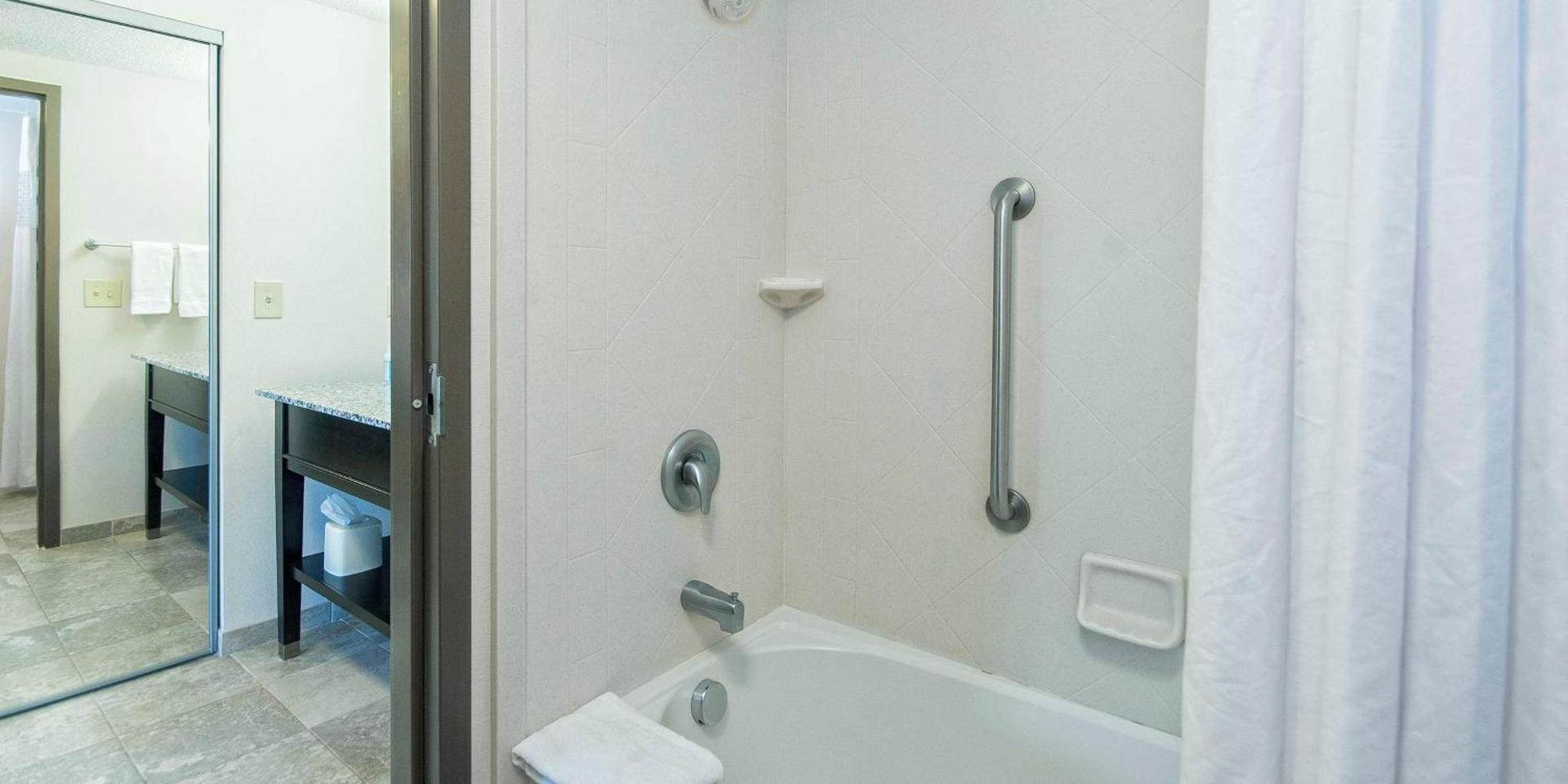 Hampton Inn & Suites Seneca-Clemson Area photo 71