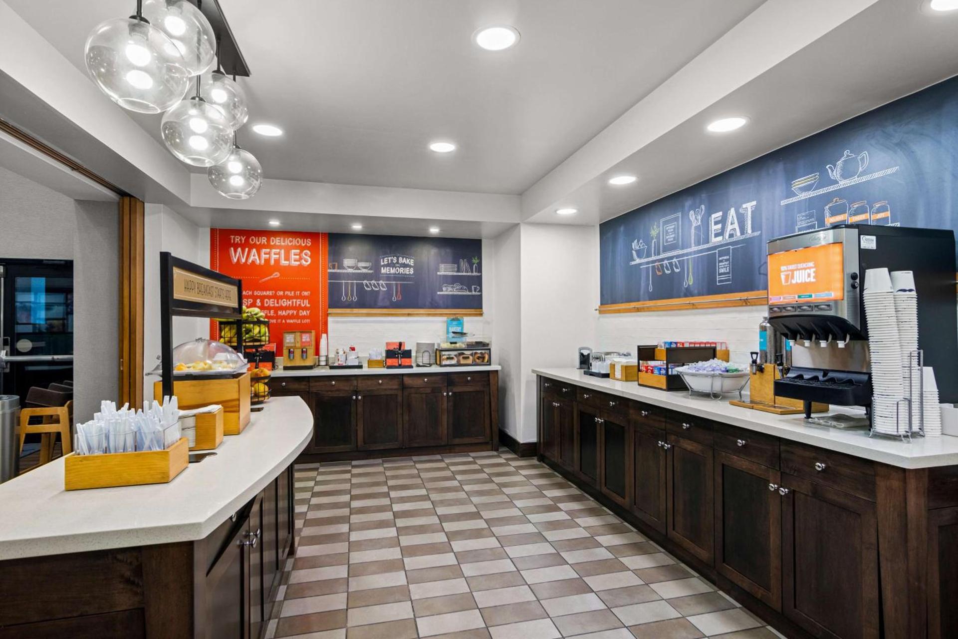 Hampton Inn & Suites Schererville photo 15