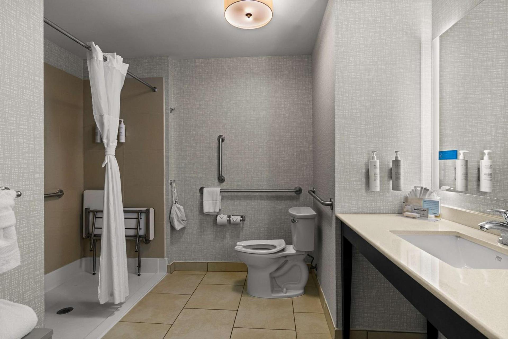 Hampton Inn & Suites Schererville photo 32