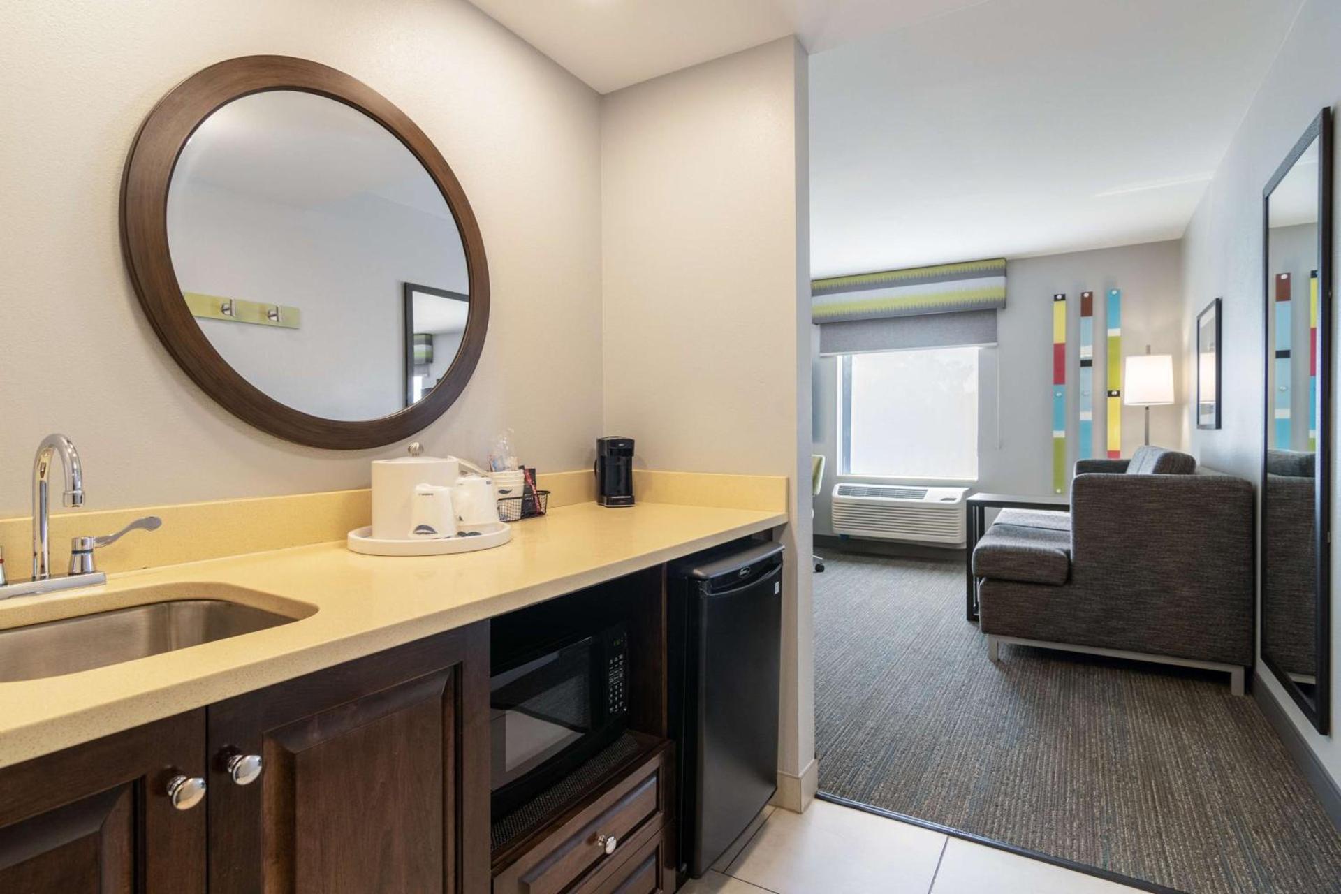 Hampton Inn & Suites Schererville photo 43