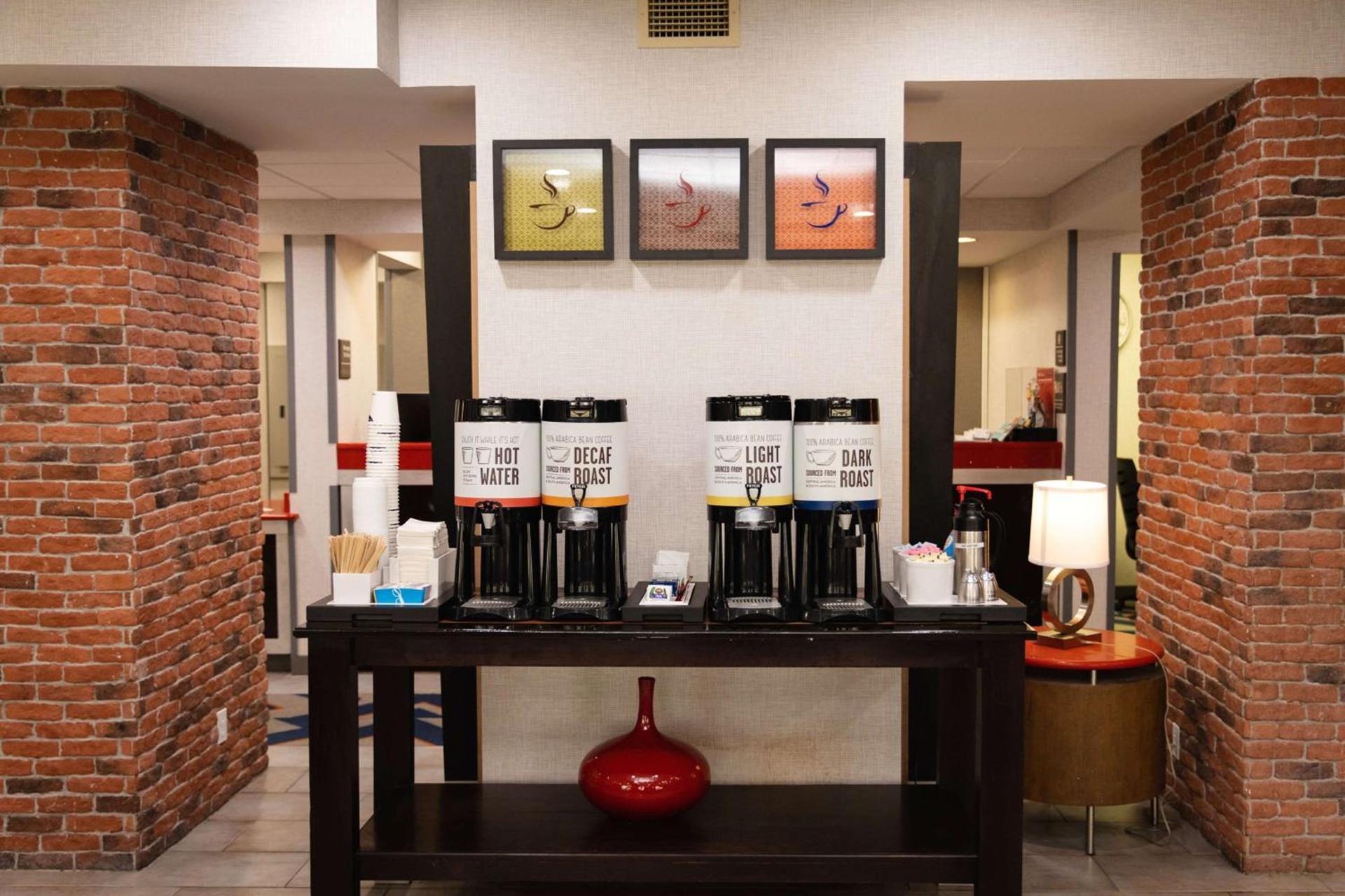 Hampton Inn Hammond photo 8