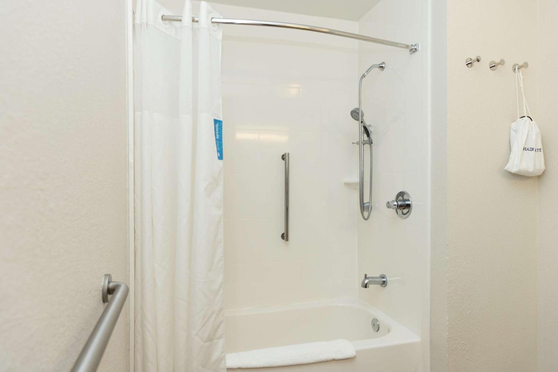 Hampton Inn Hammond photo 36