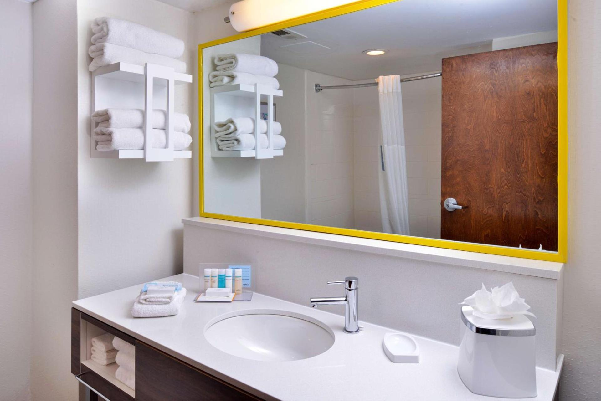 Hampton Inn Henderson photo 15