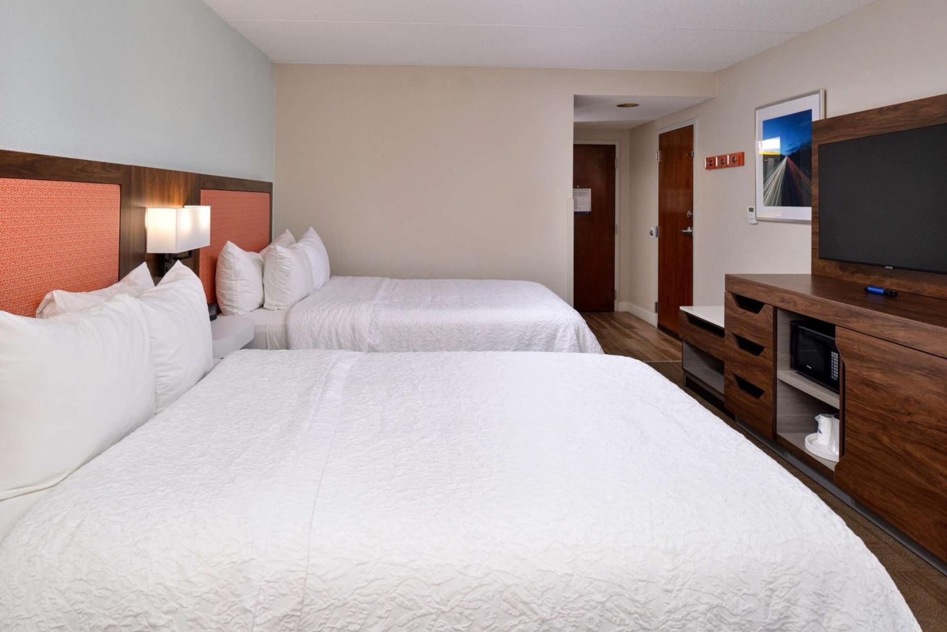 Hampton Inn Henderson photo 17