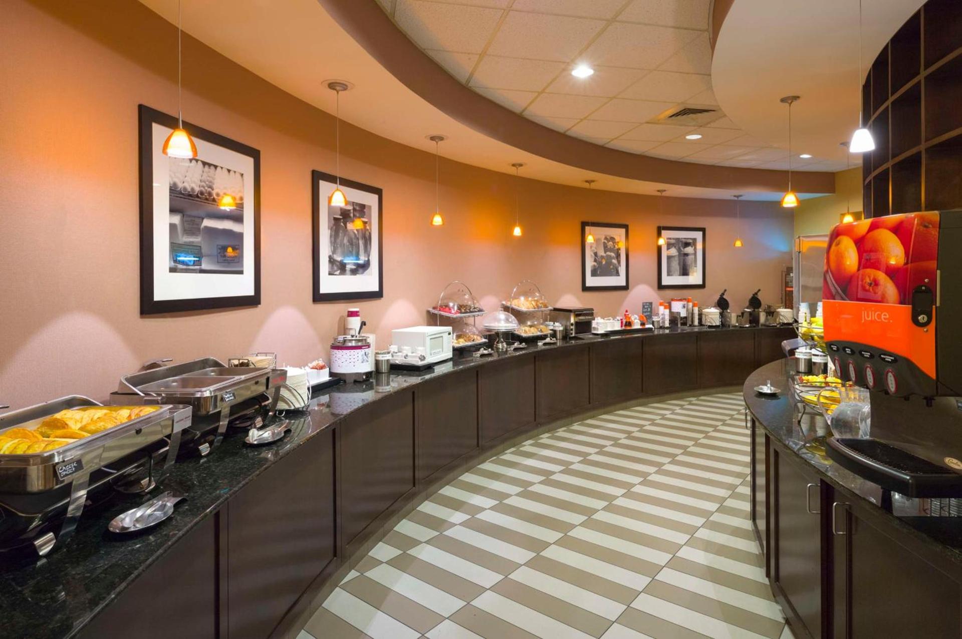 Hampton Inn & Suites Hershey photo 11