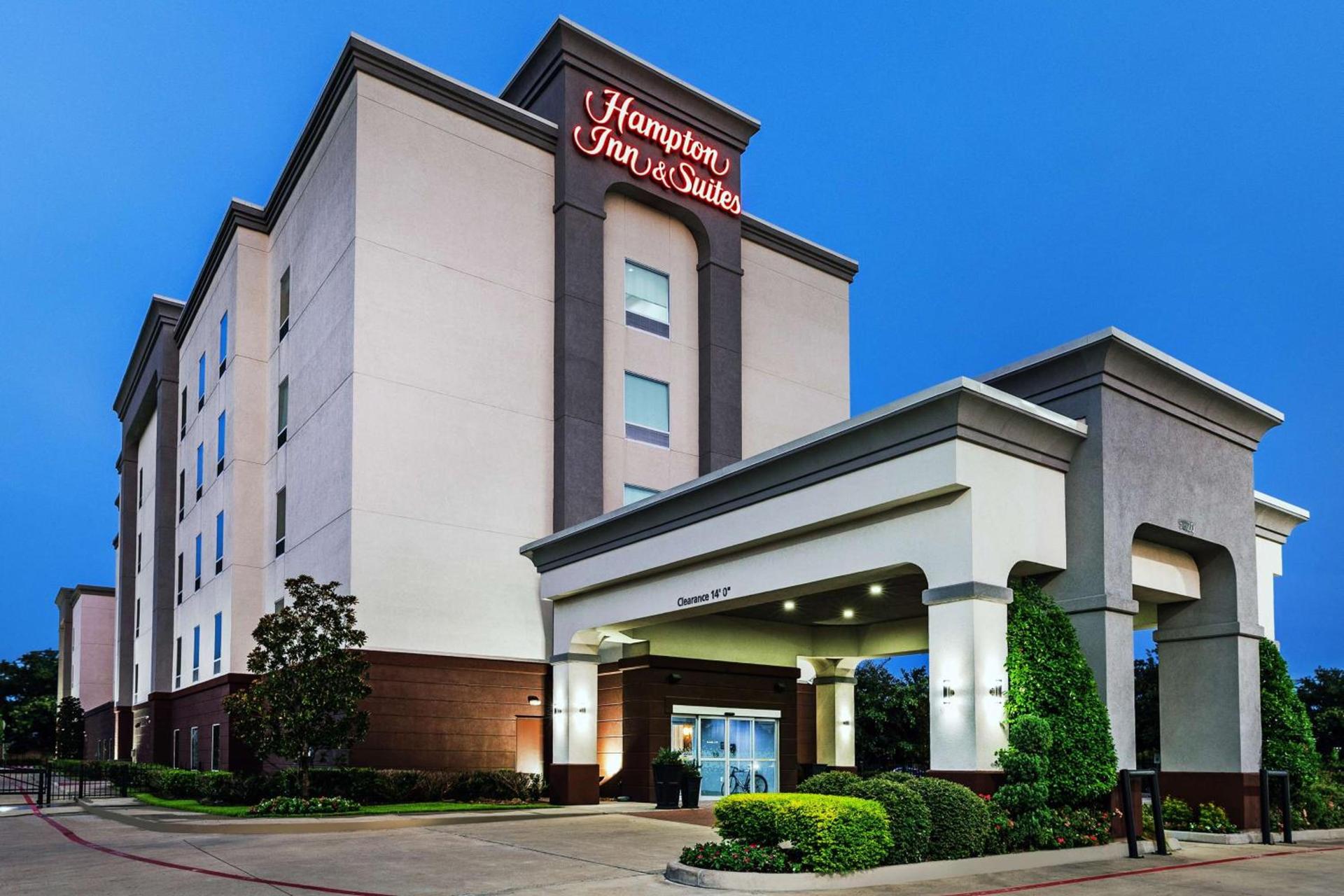 Hampton Inn and Suites Houston Heights I-10 photo 10
