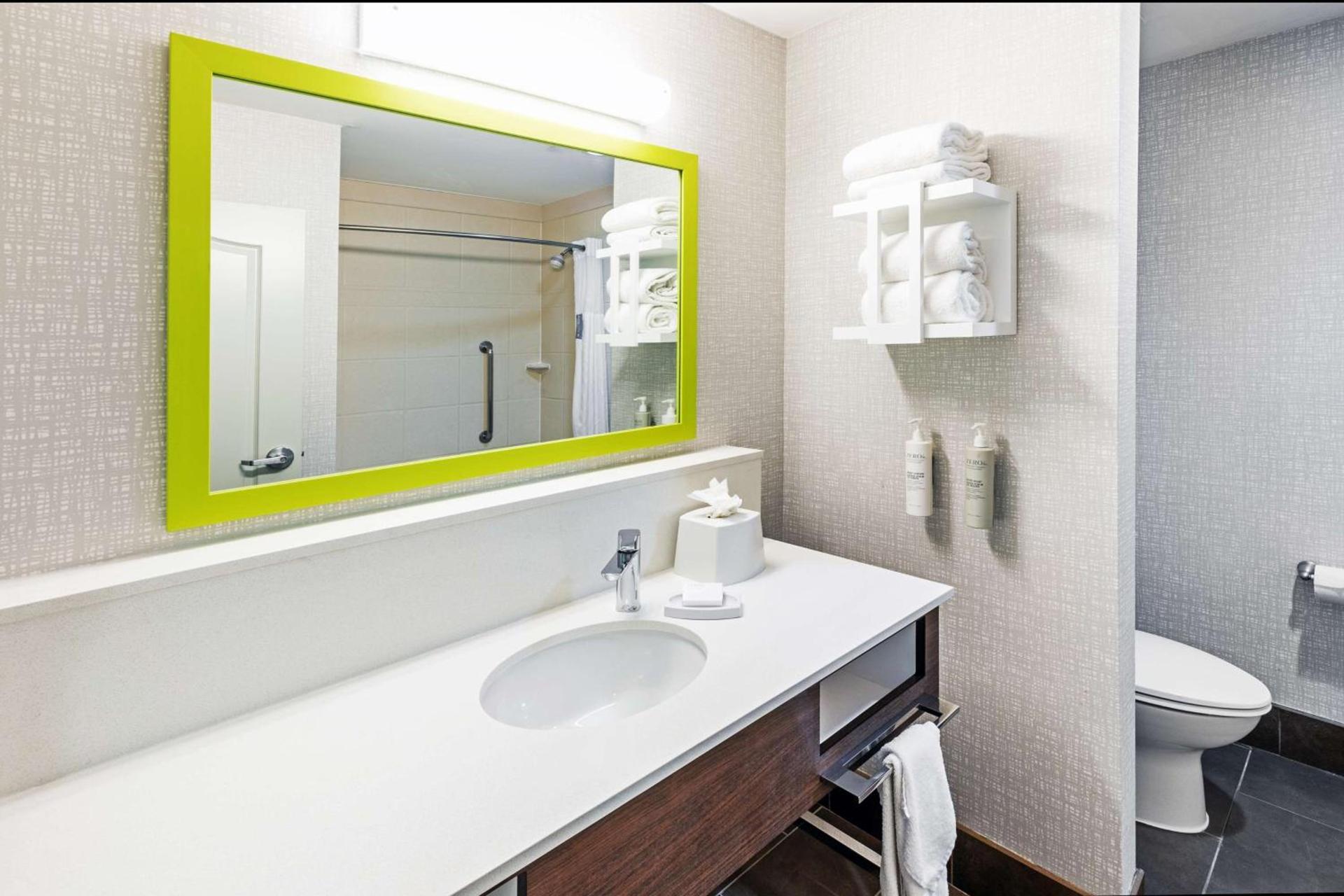 Hampton Inn and Suites Houston Heights I-10 photo 18