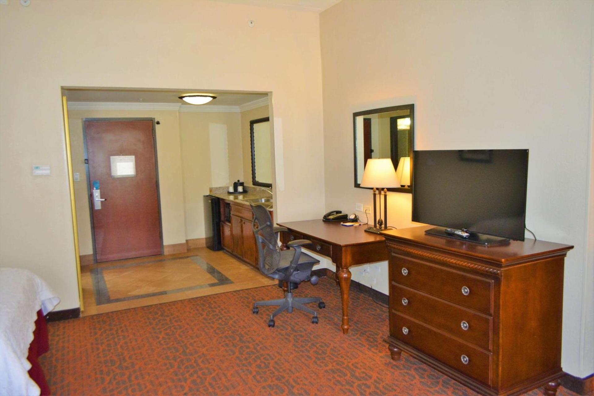 Hampton Inn and Suites Houston-Katy photo 13