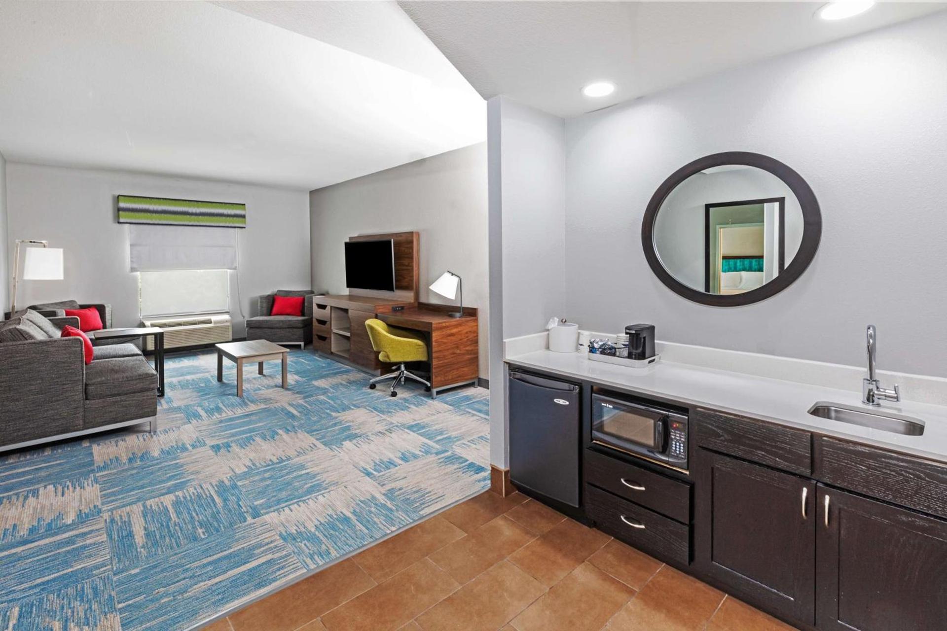 Hampton Inn and Suites Houston Heights I-10 photo 20