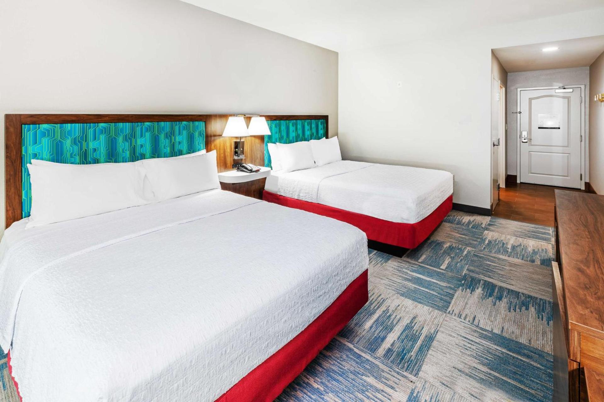 Hampton Inn and Suites Houston Heights I-10 photo 24