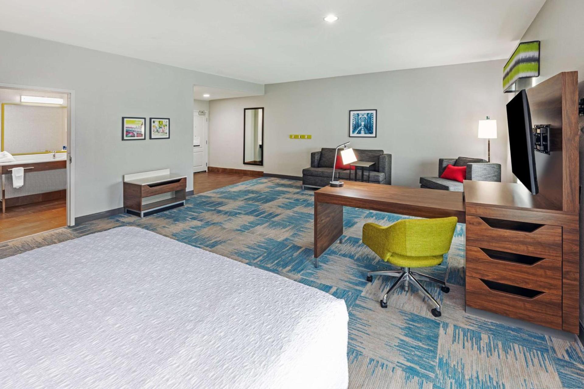 Hampton Inn and Suites Houston Heights I-10 photo 29